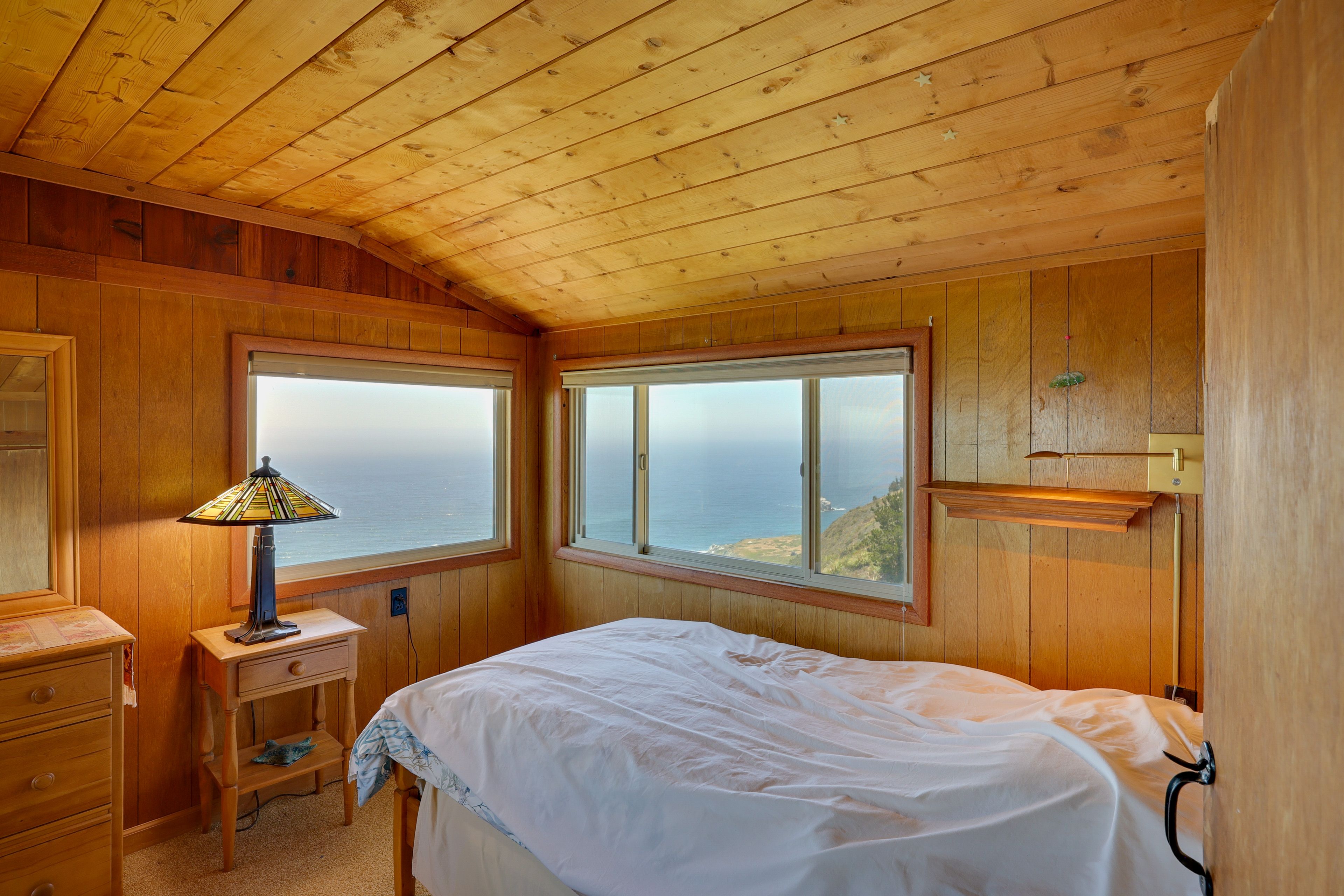 Bedroom 2 (Access via Bedroom 1) | Twin Bed | Upper Level