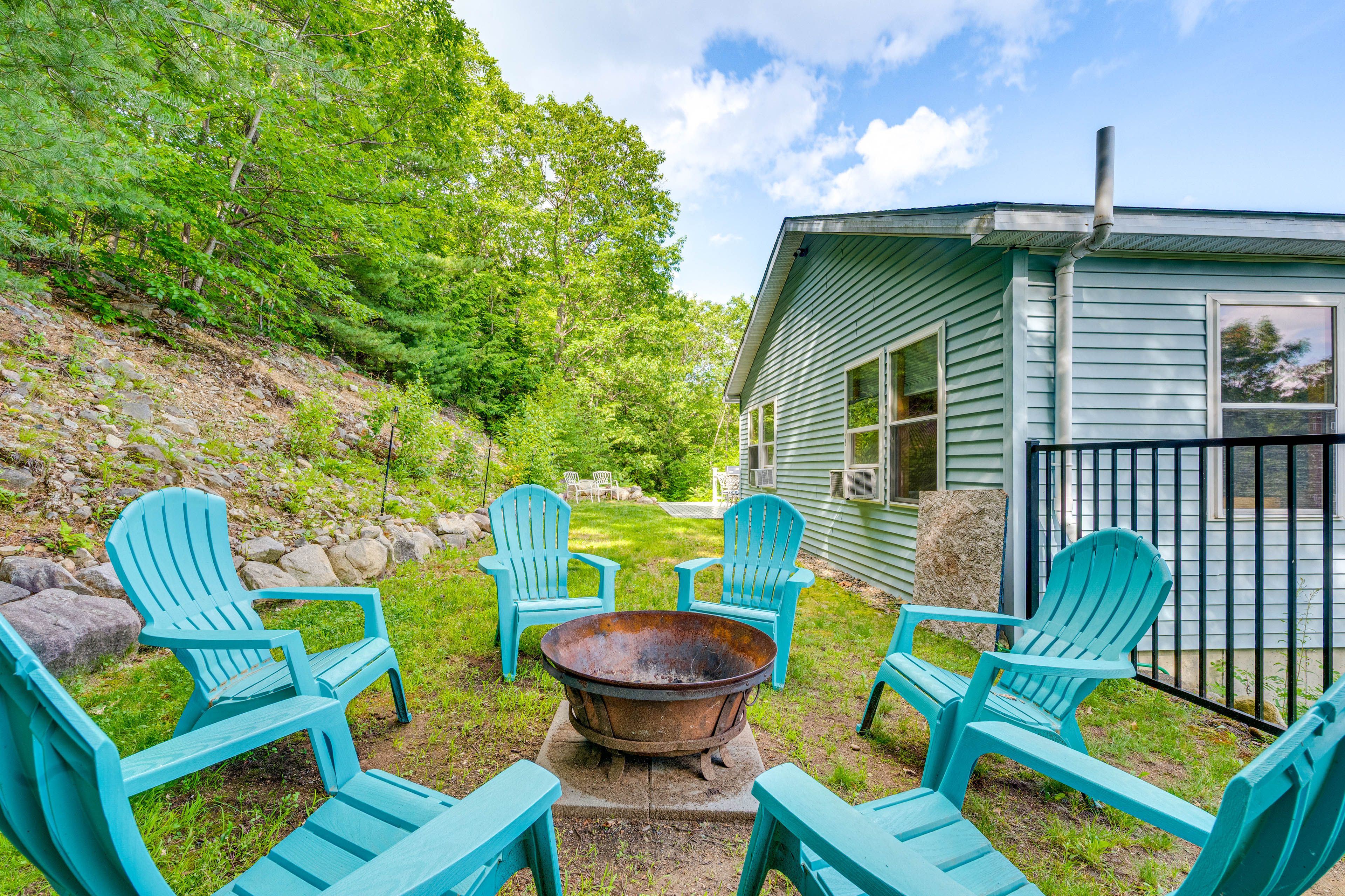 Fire Pit | Outdoor Seating