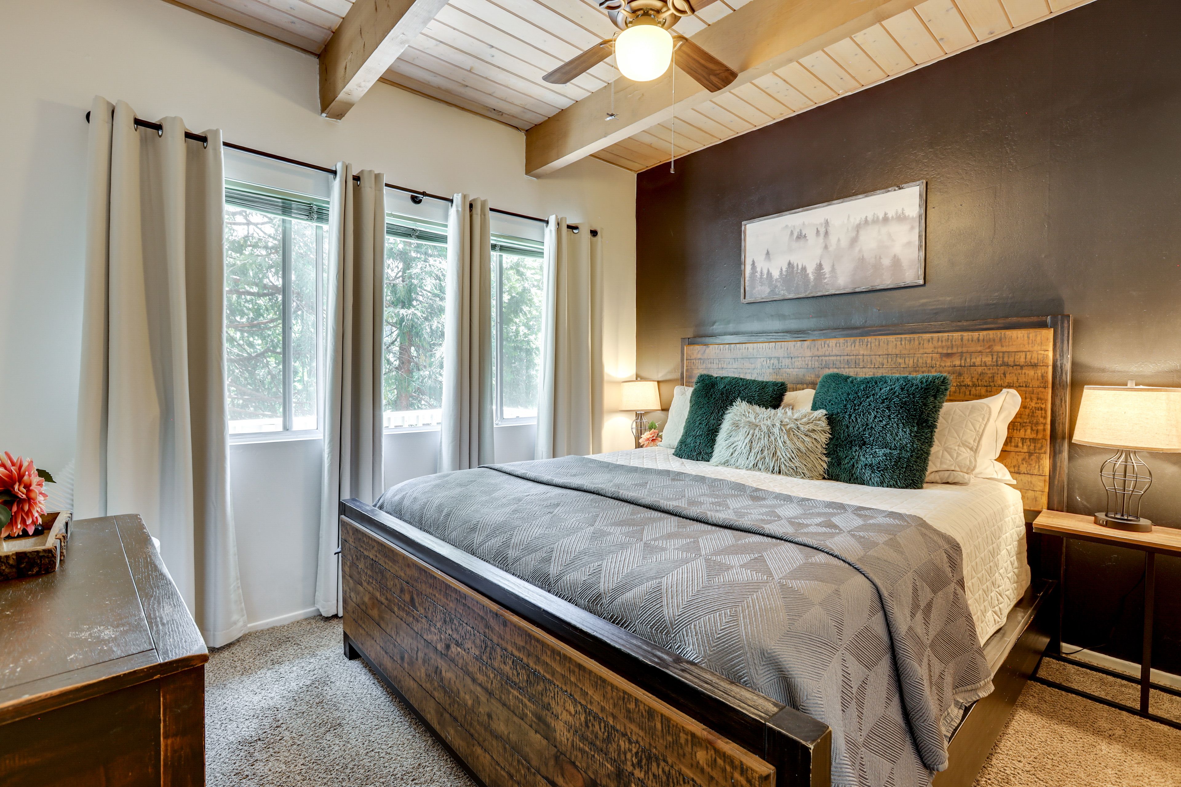Bedroom 1 | King Bed | Smart TV | Main Level