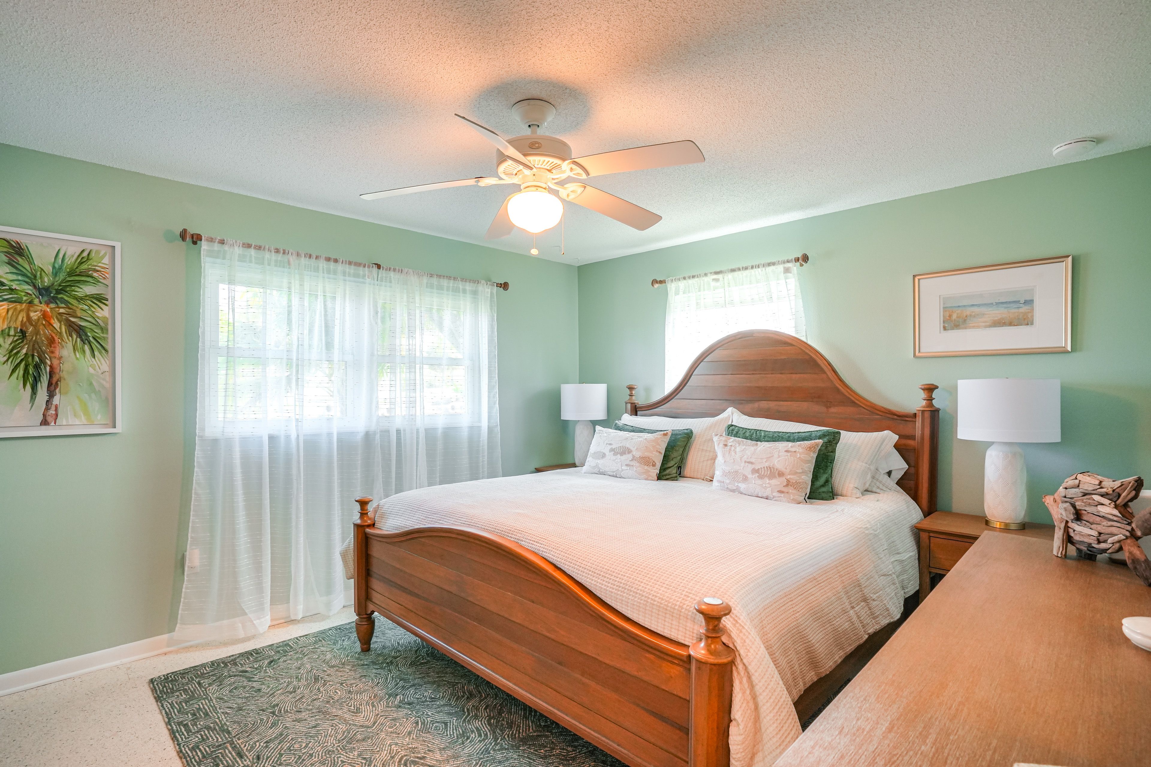 Bedroom 1 | King Bed