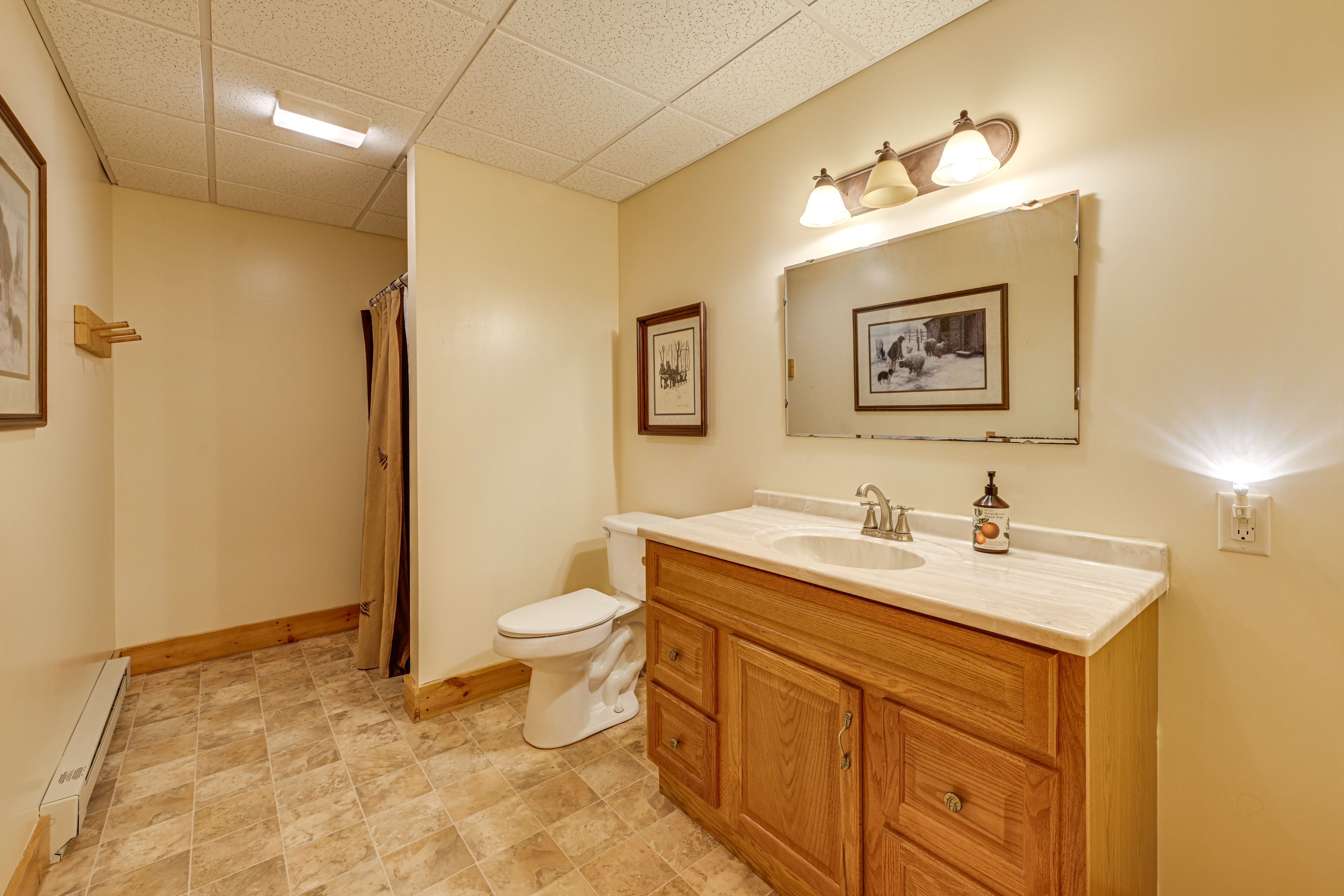 Bathroom | Basement Level