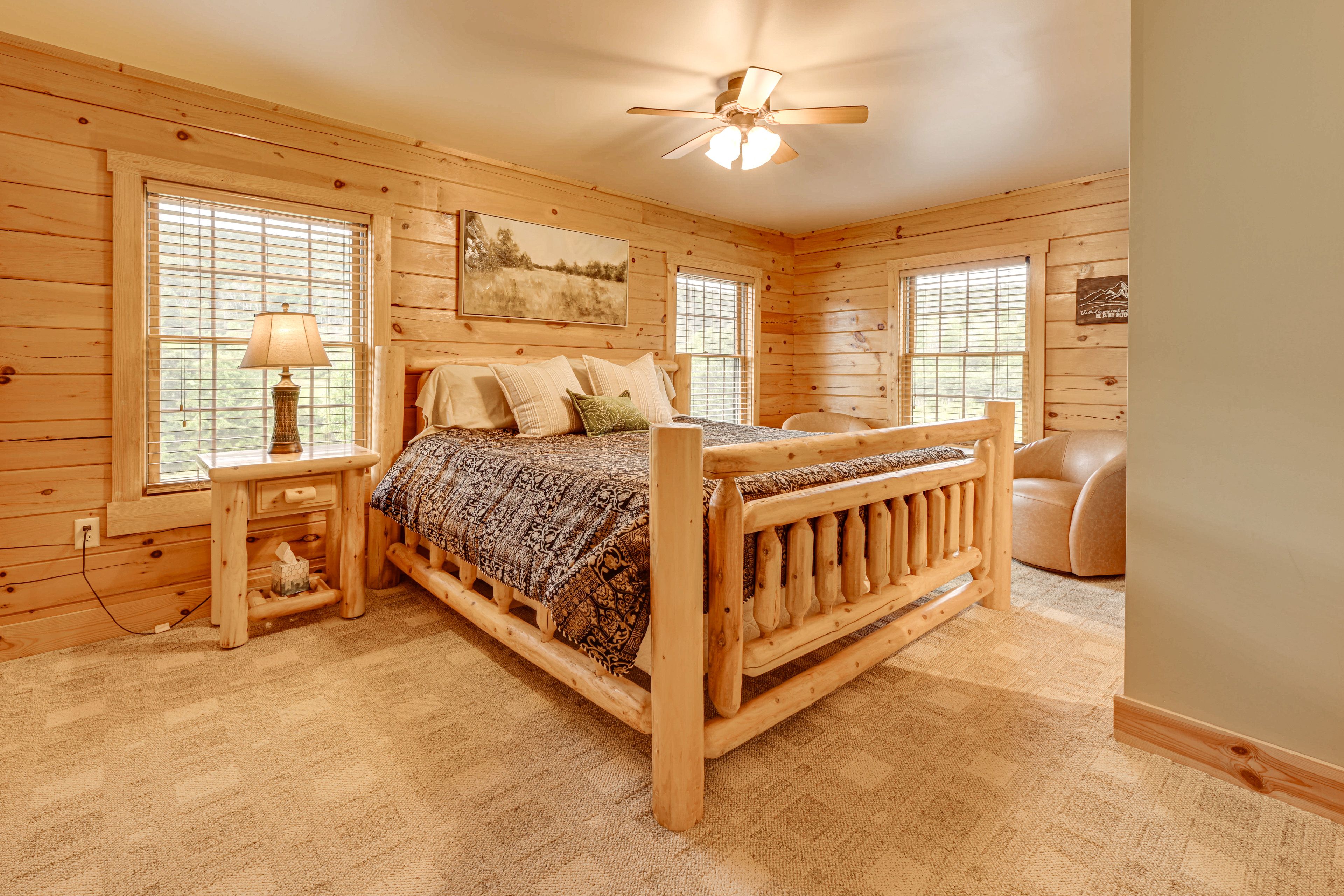 Bedroom 1 | King Bed | 1st Floor