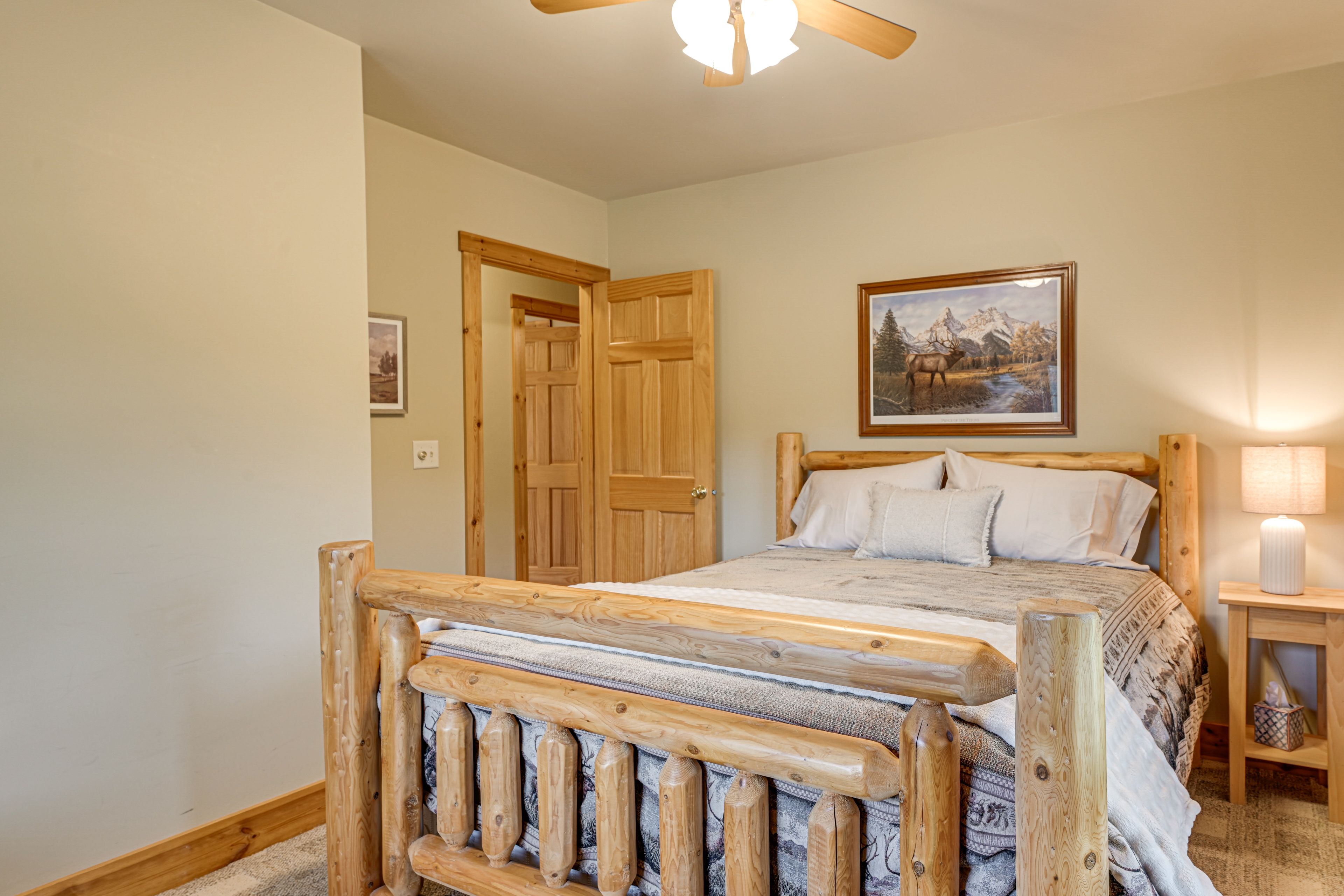 Bedroom 5 | Queen Bed | 2nd Floor