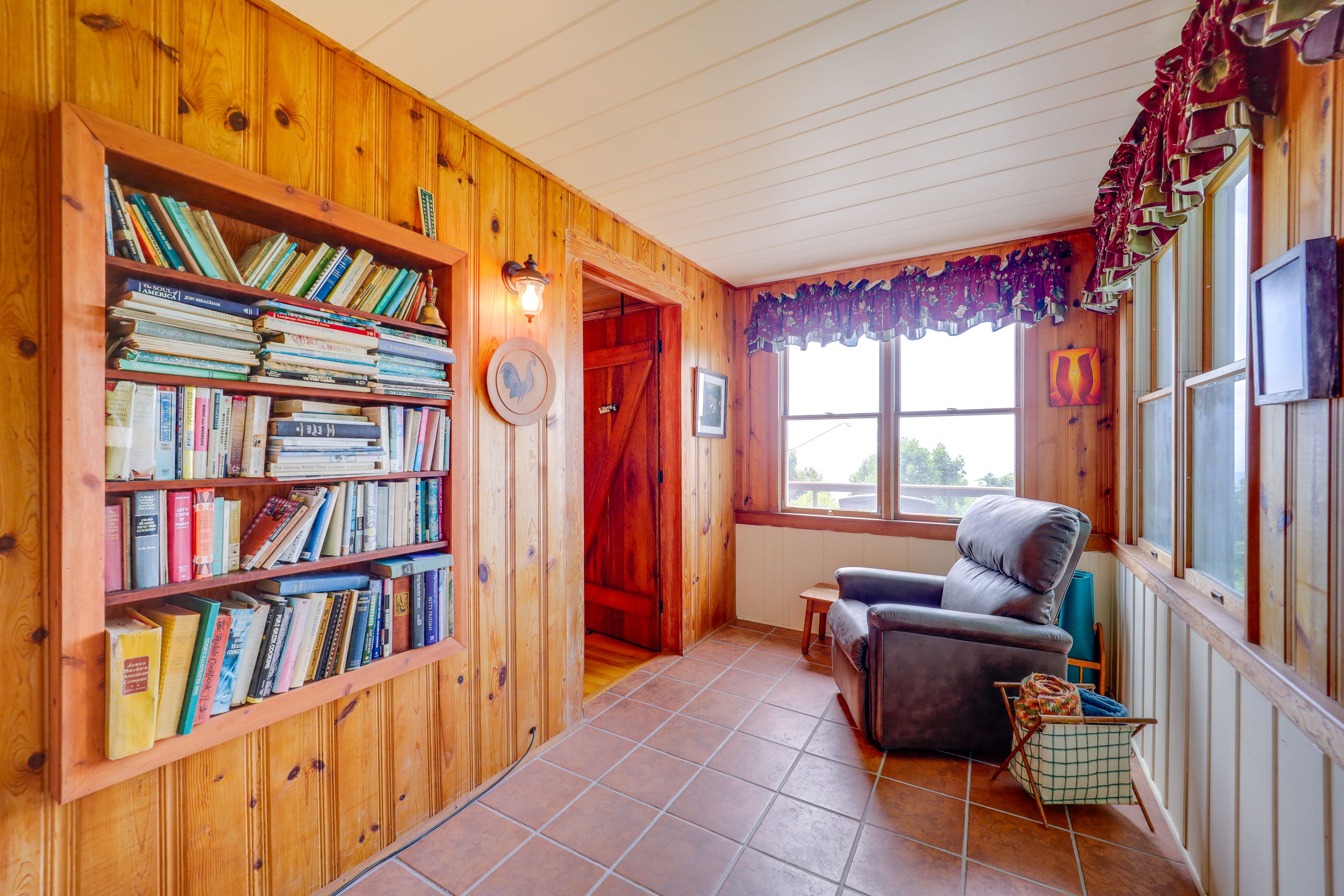 Entry Room