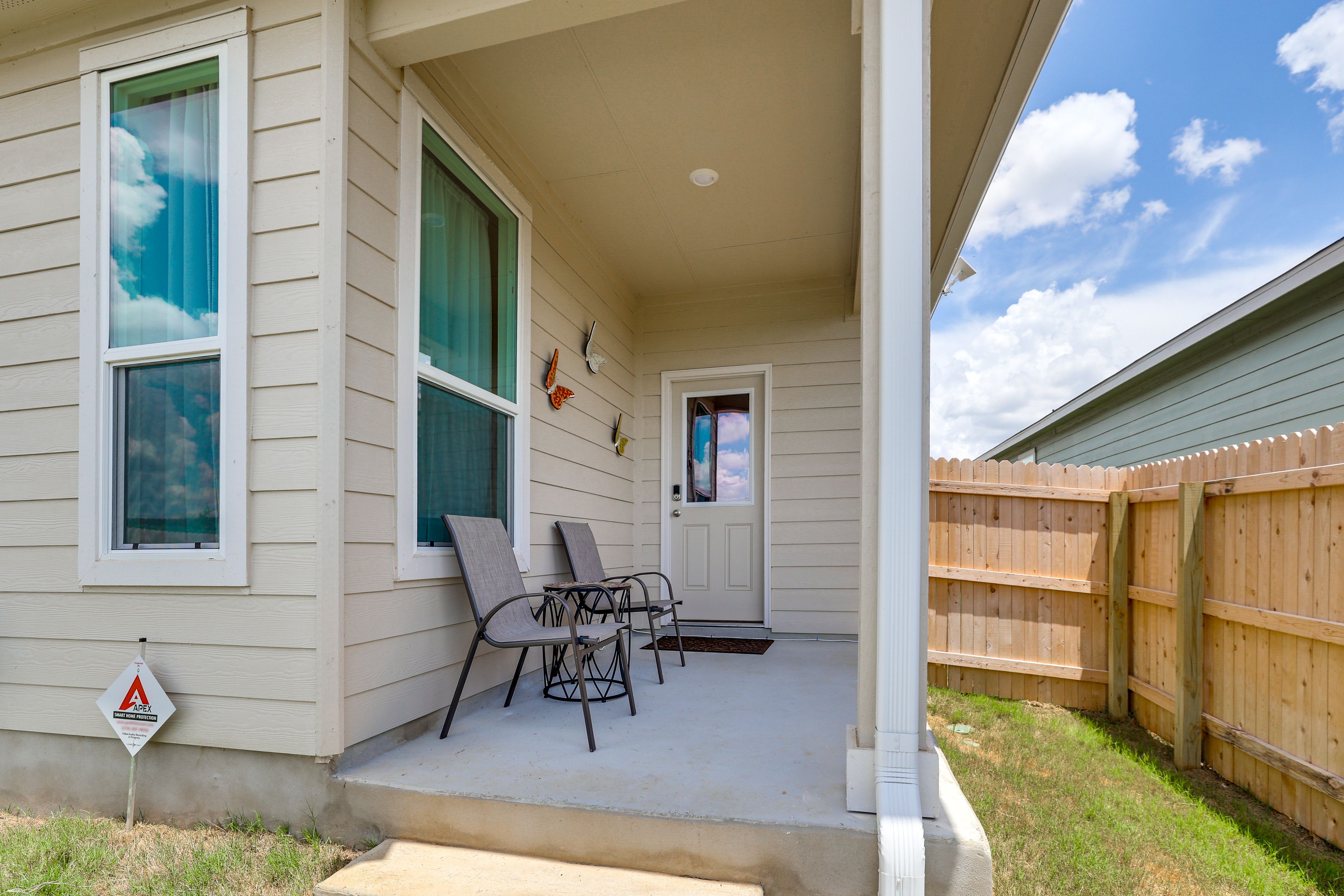 Patio | Outdoor Seating