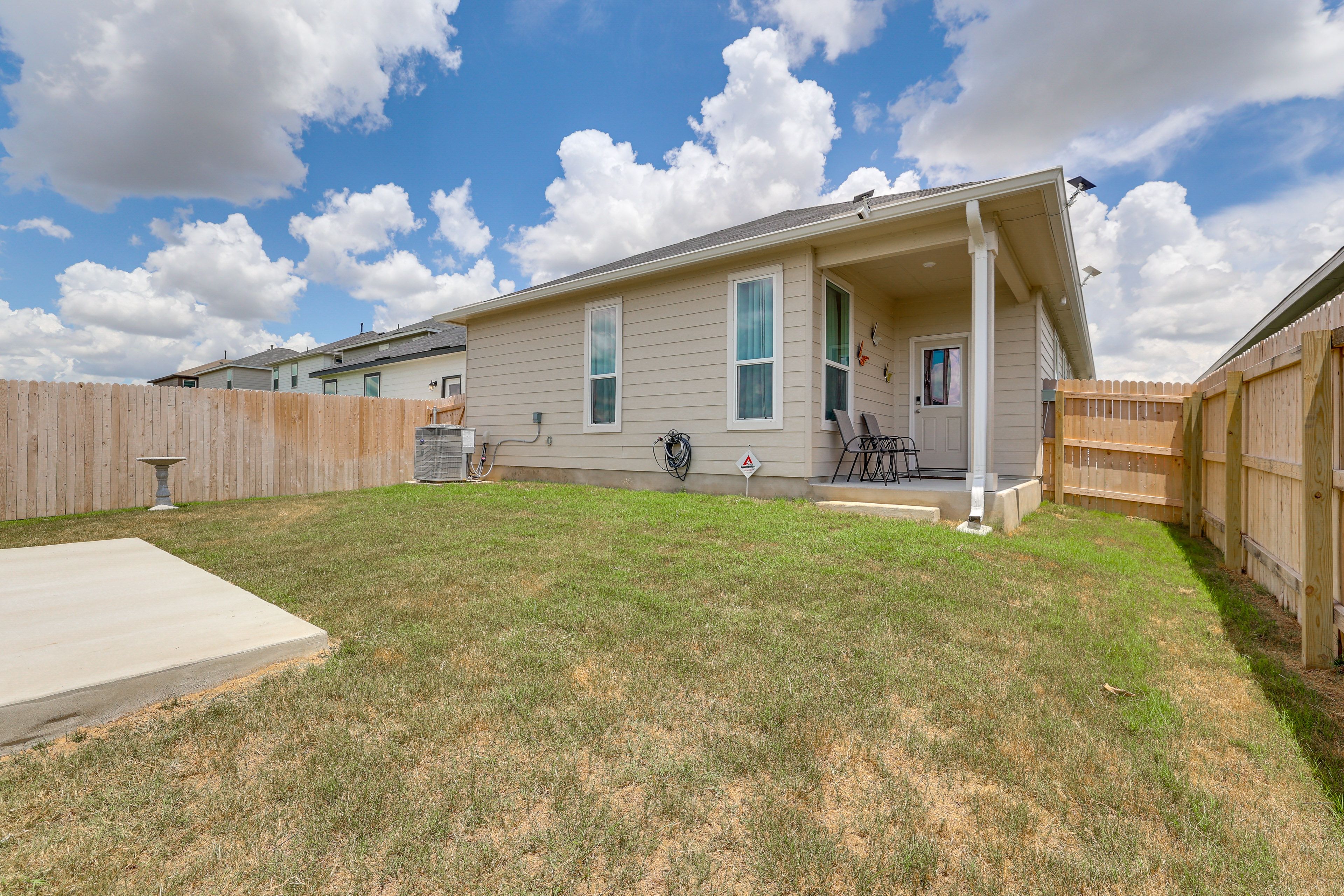 Private Yard | Grill