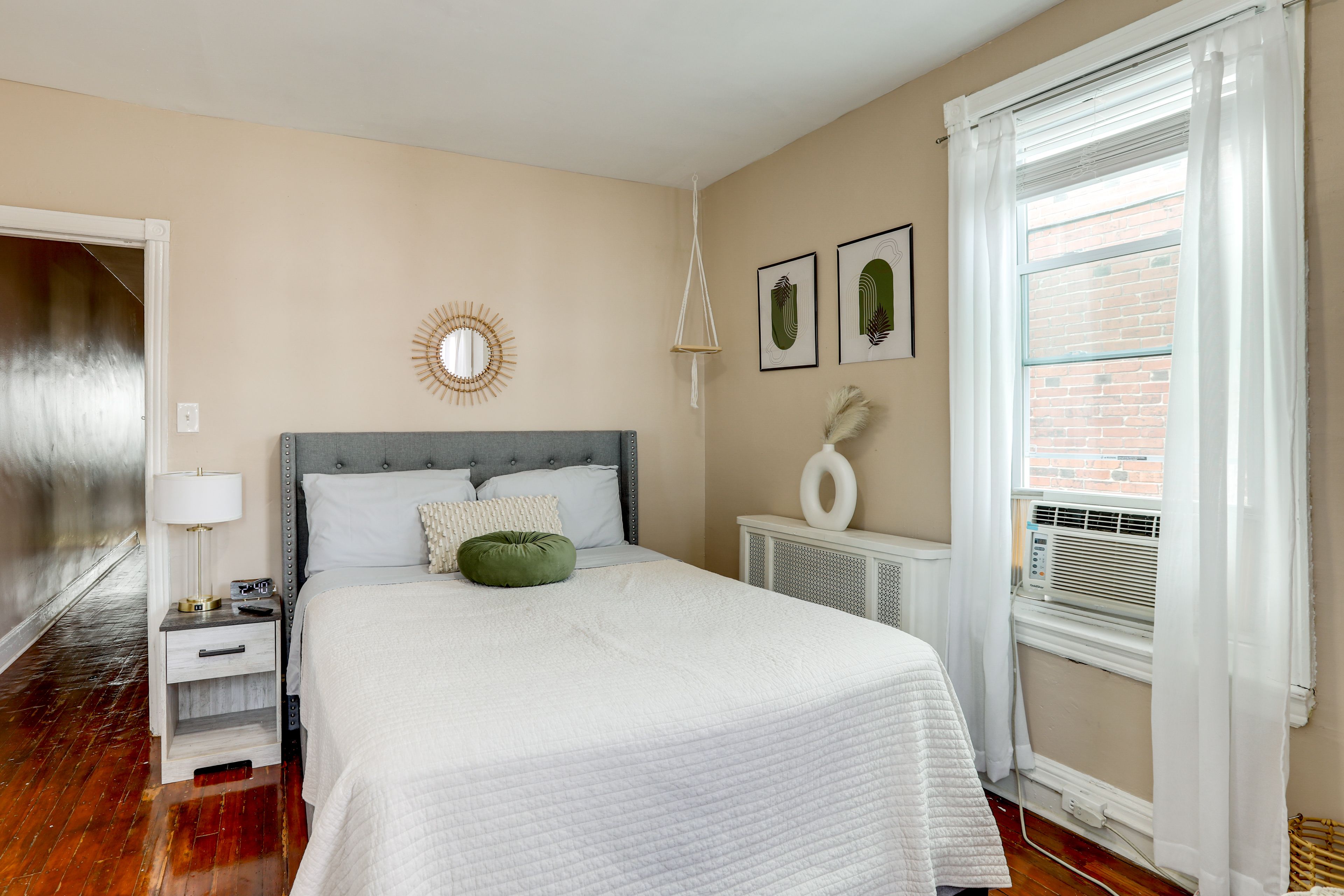 Bedroom 4 | Queen Bed | Smart TV | 2nd Floor