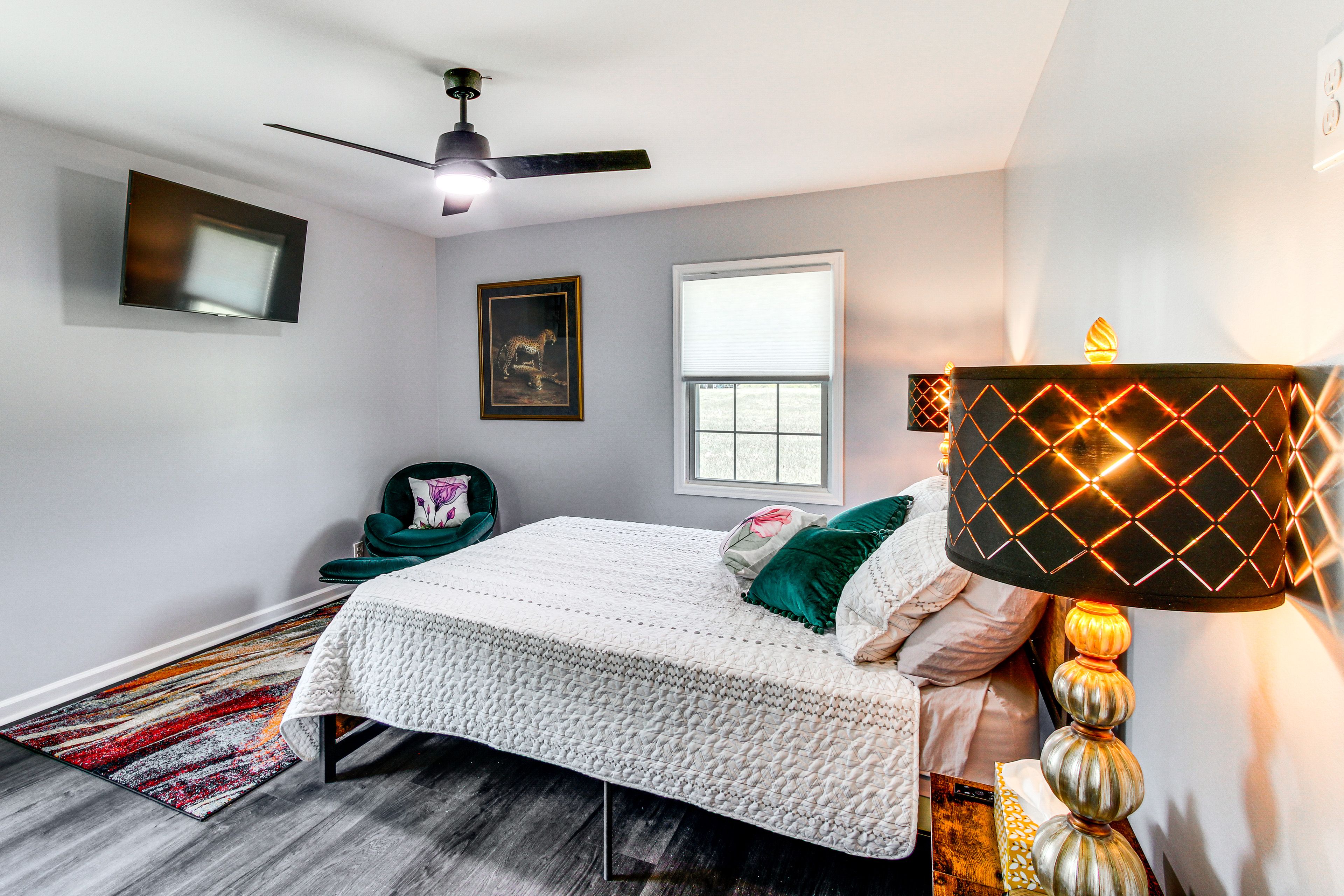 Bedroom 1 | Queen Bed | Linens Provided