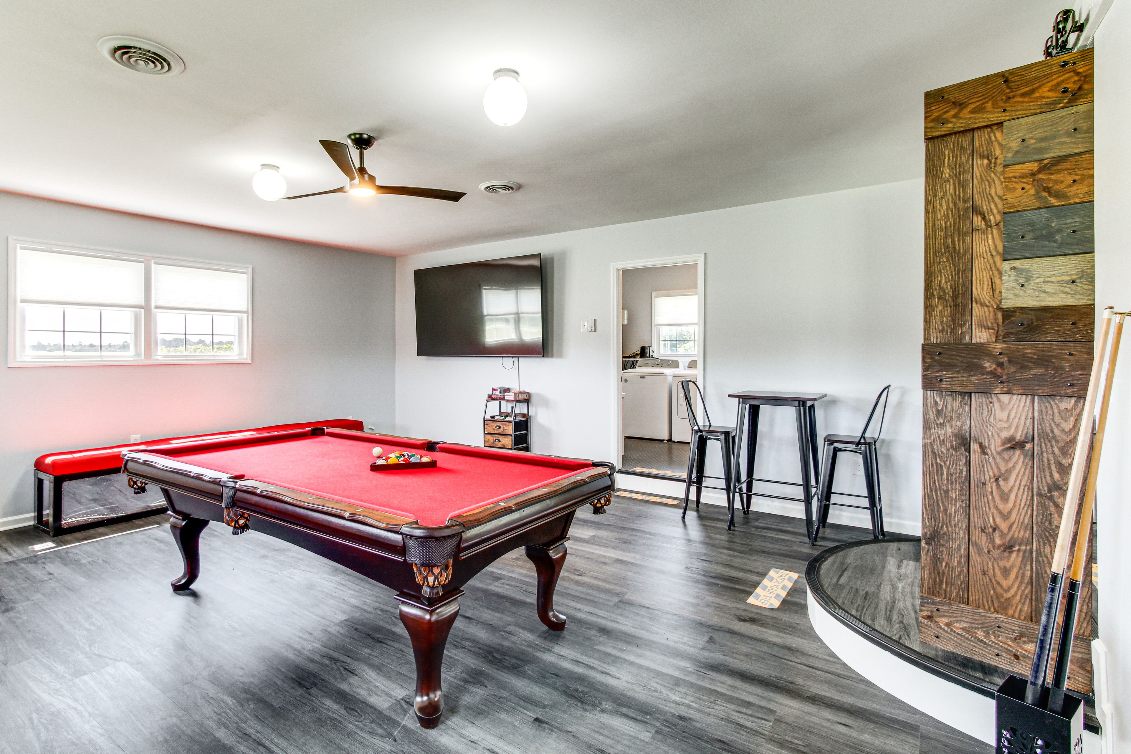Game Room | Smart TV