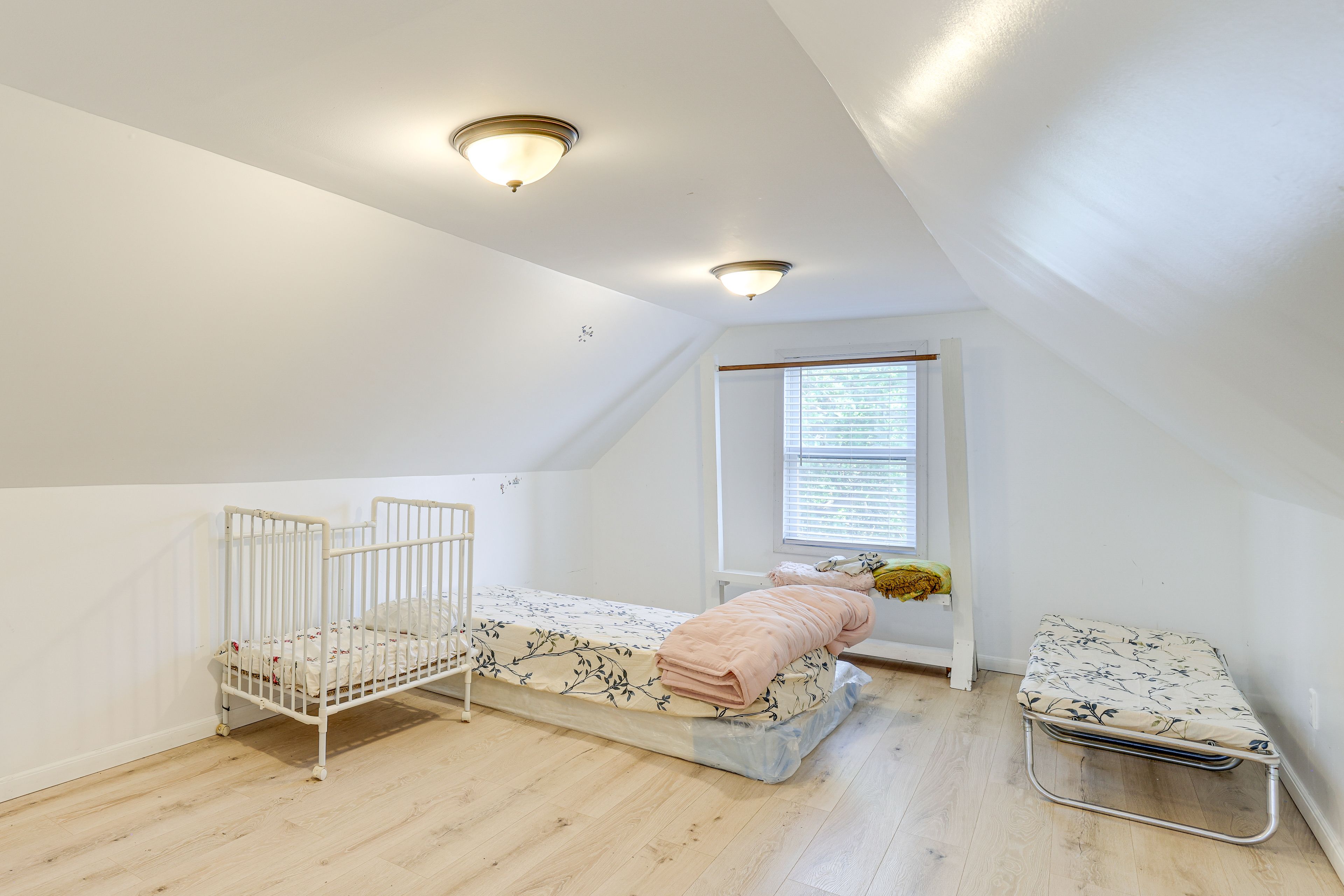 Loft | 2nd Floor | Twin Mattress | Twin Cot | Crib