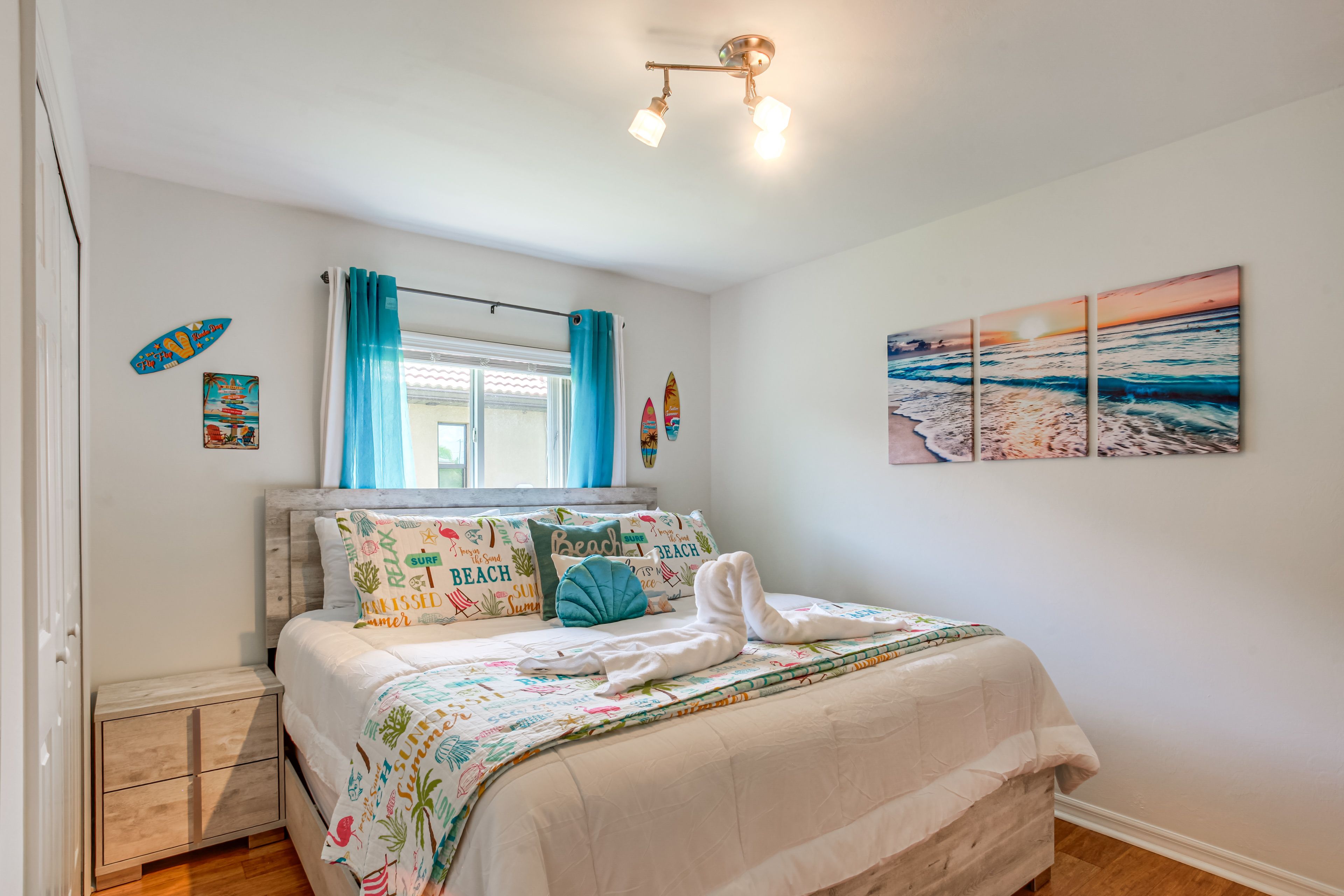 Bedroom 2 | King Bed | Linens Provided