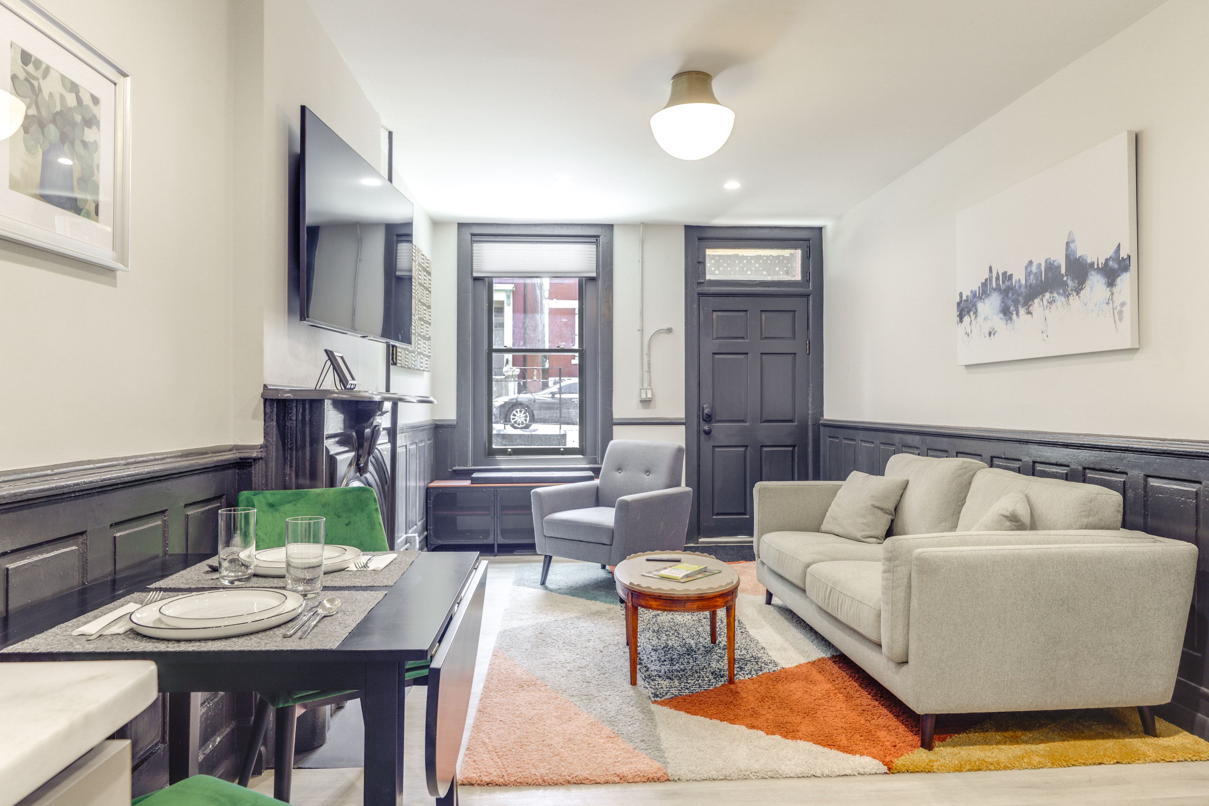 Living Room | Free WiFi | Smart TV | Central A/C