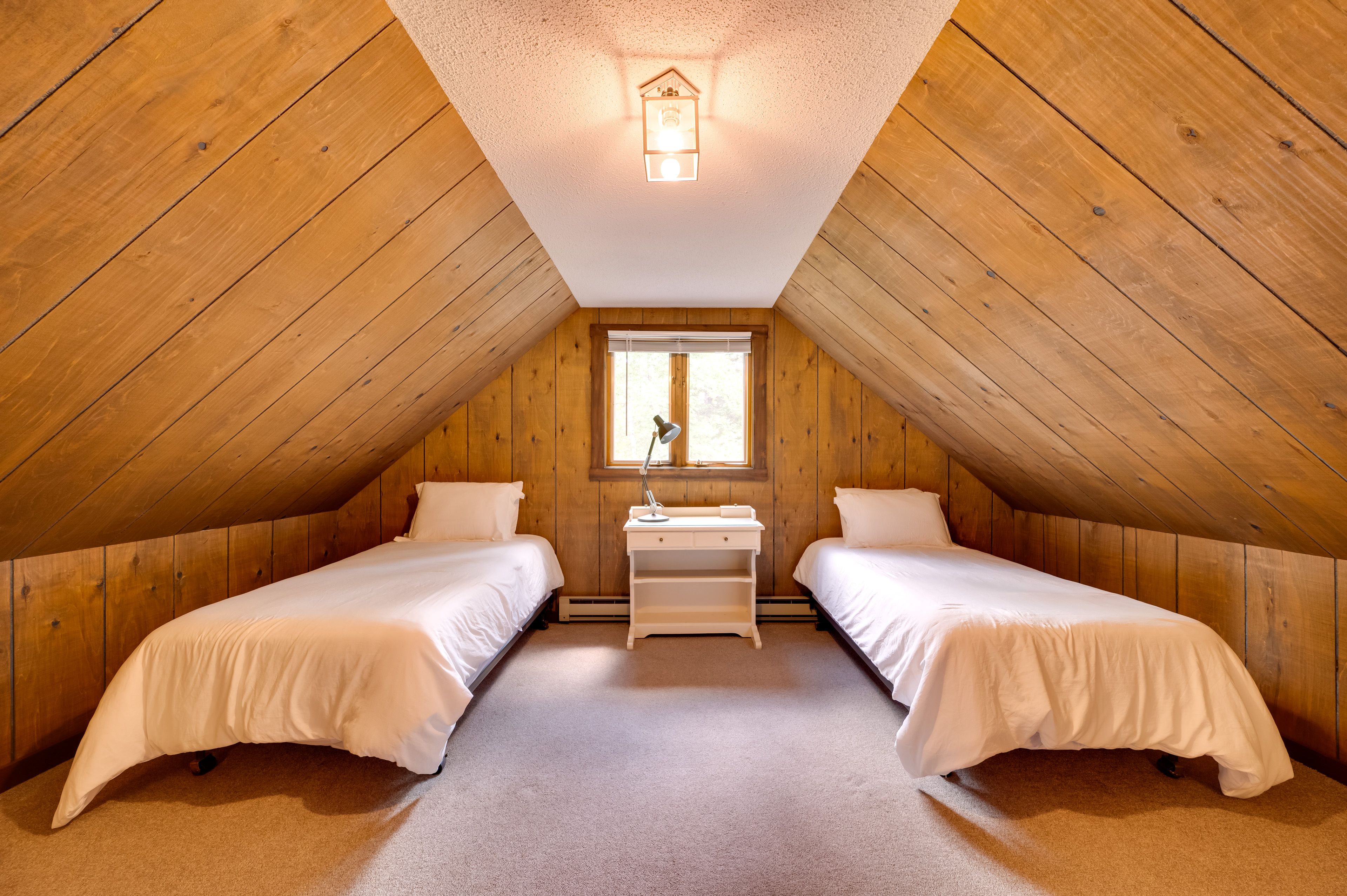 Bedroom 4 | 2 Twin Beds | Upper Level