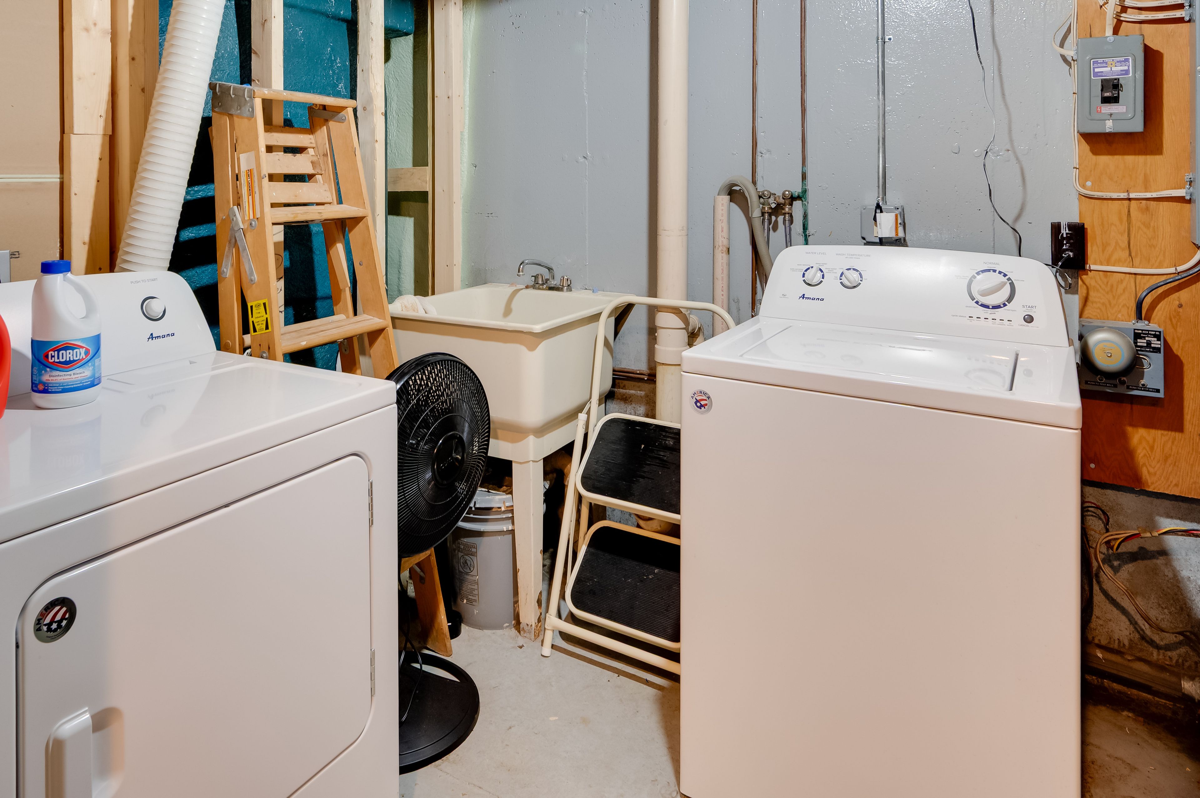 Washer & Dryer | Lower Level