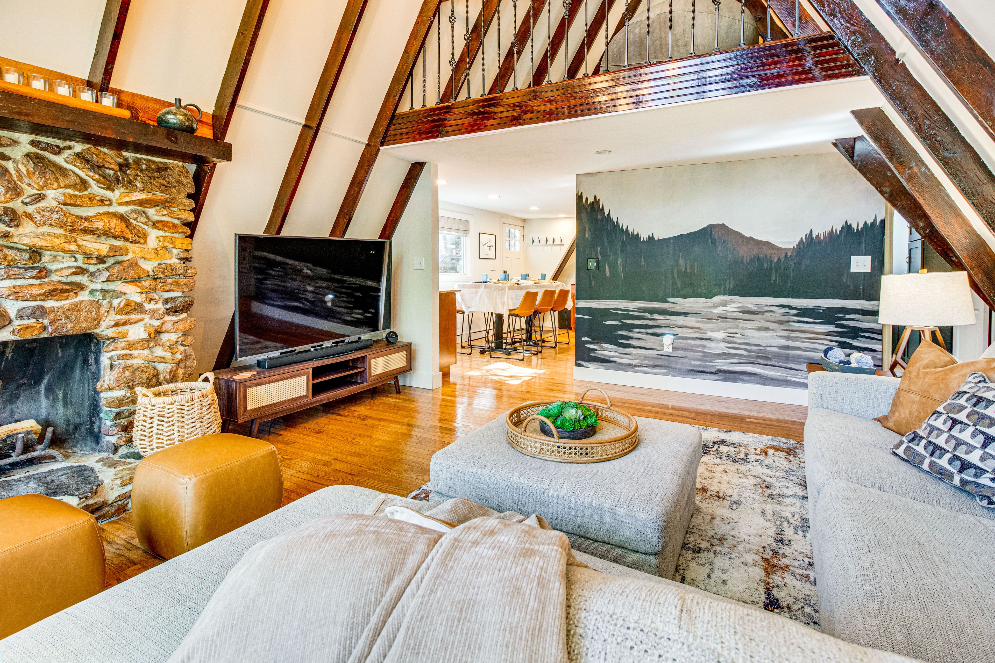 Living Room | 1st Floor | Full Sleeper Sofa | Smart TV | Free WiFi