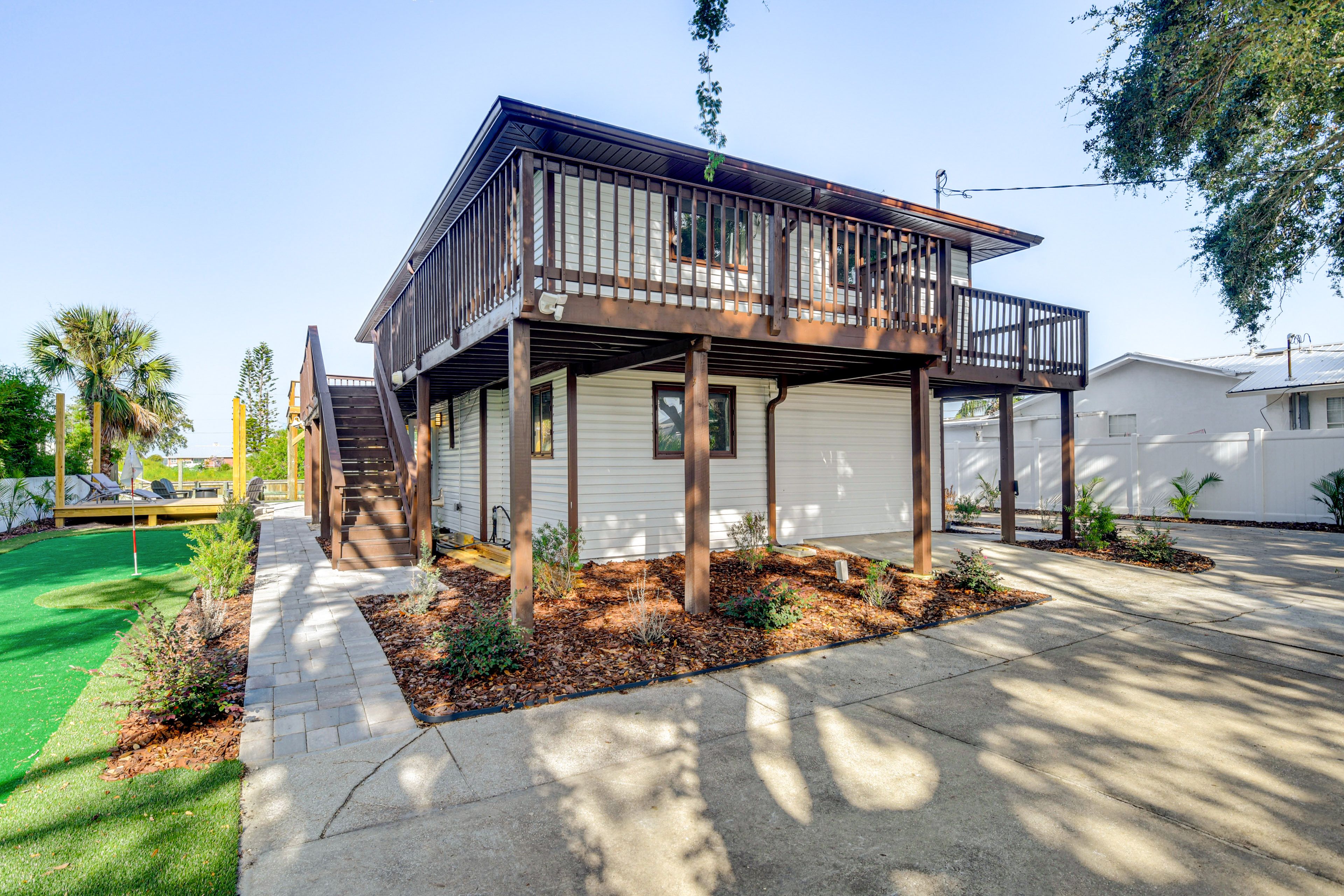 Parking | Driveway (4 Vehicles)