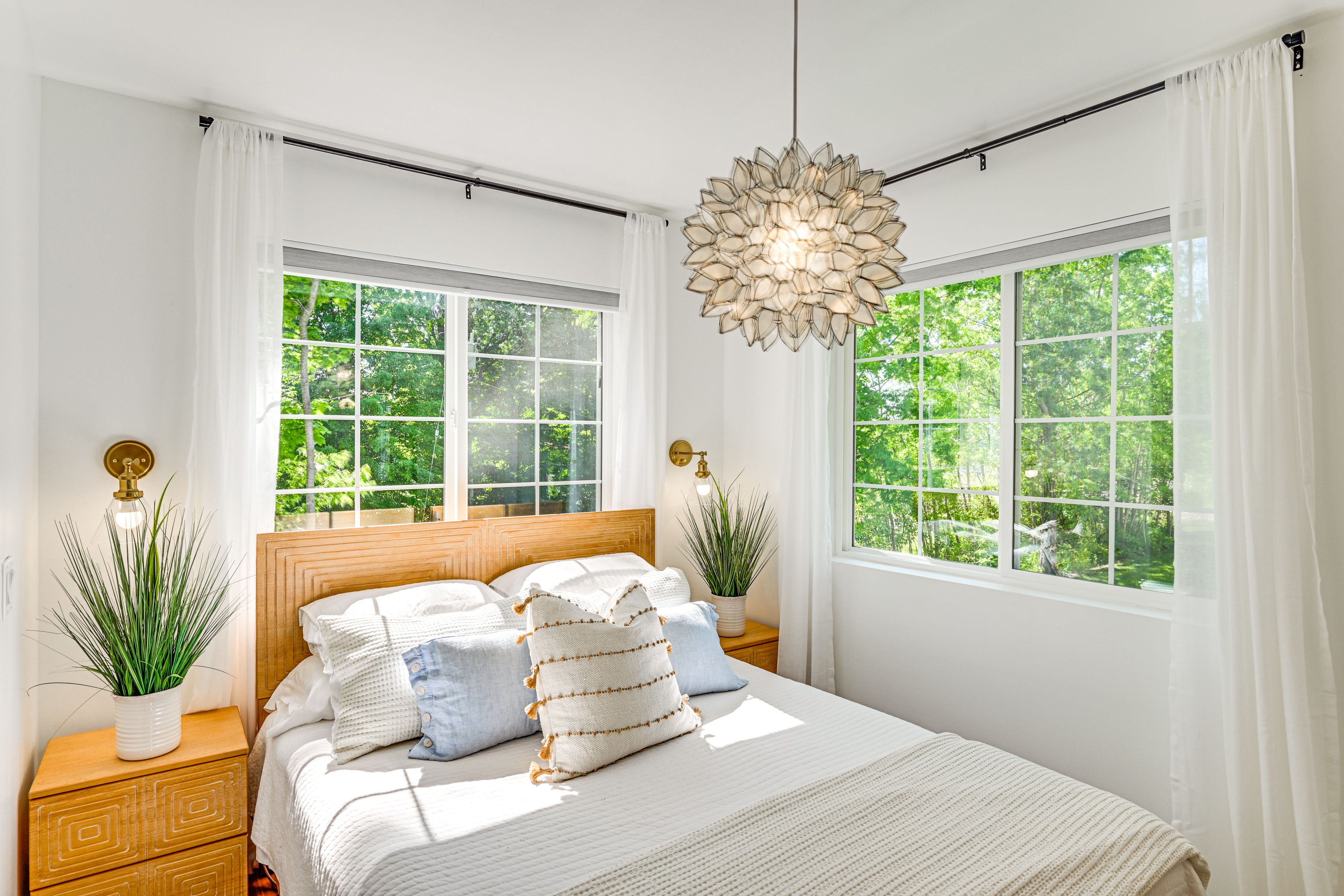 Studio | Queen Bed