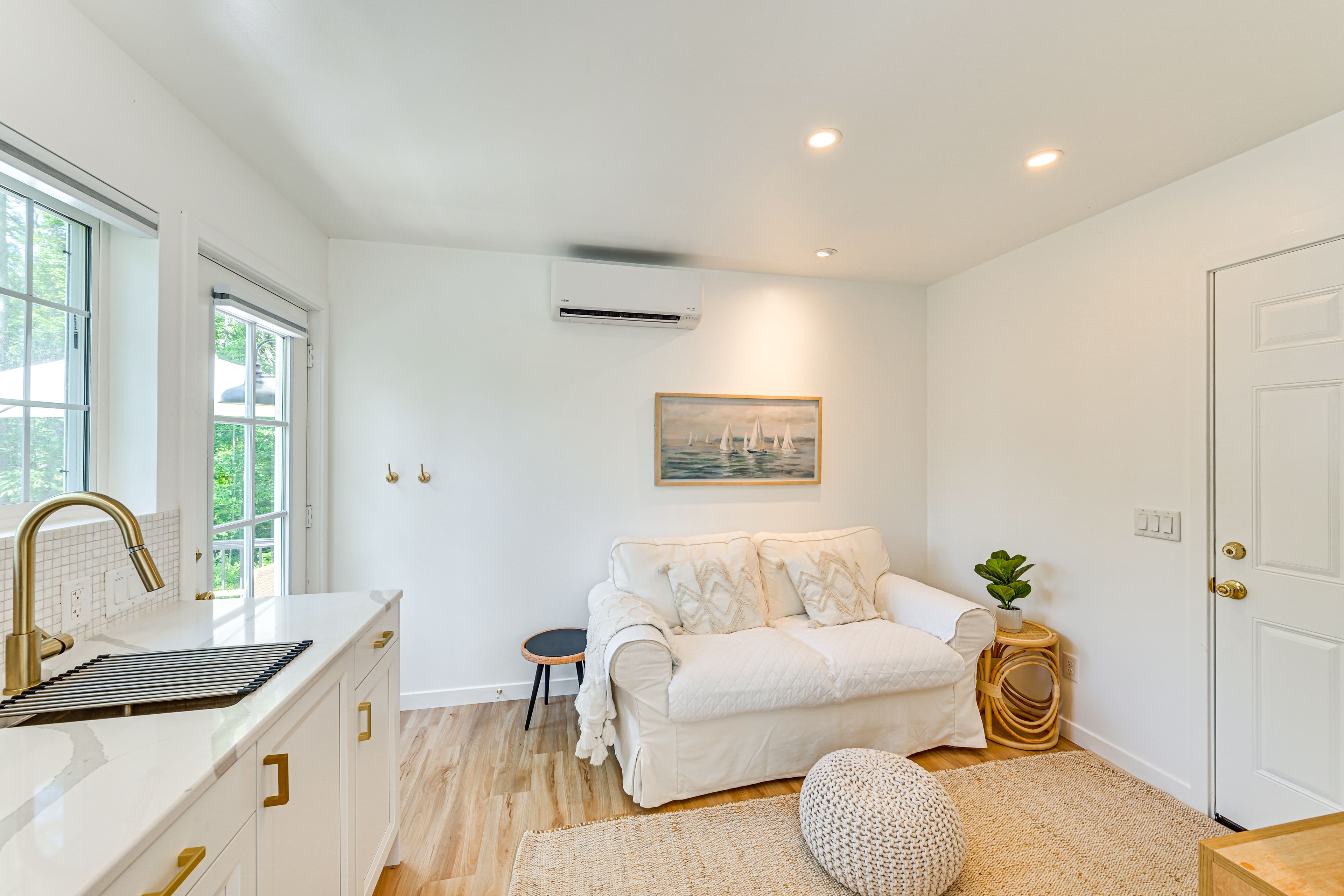 Living Area | TV