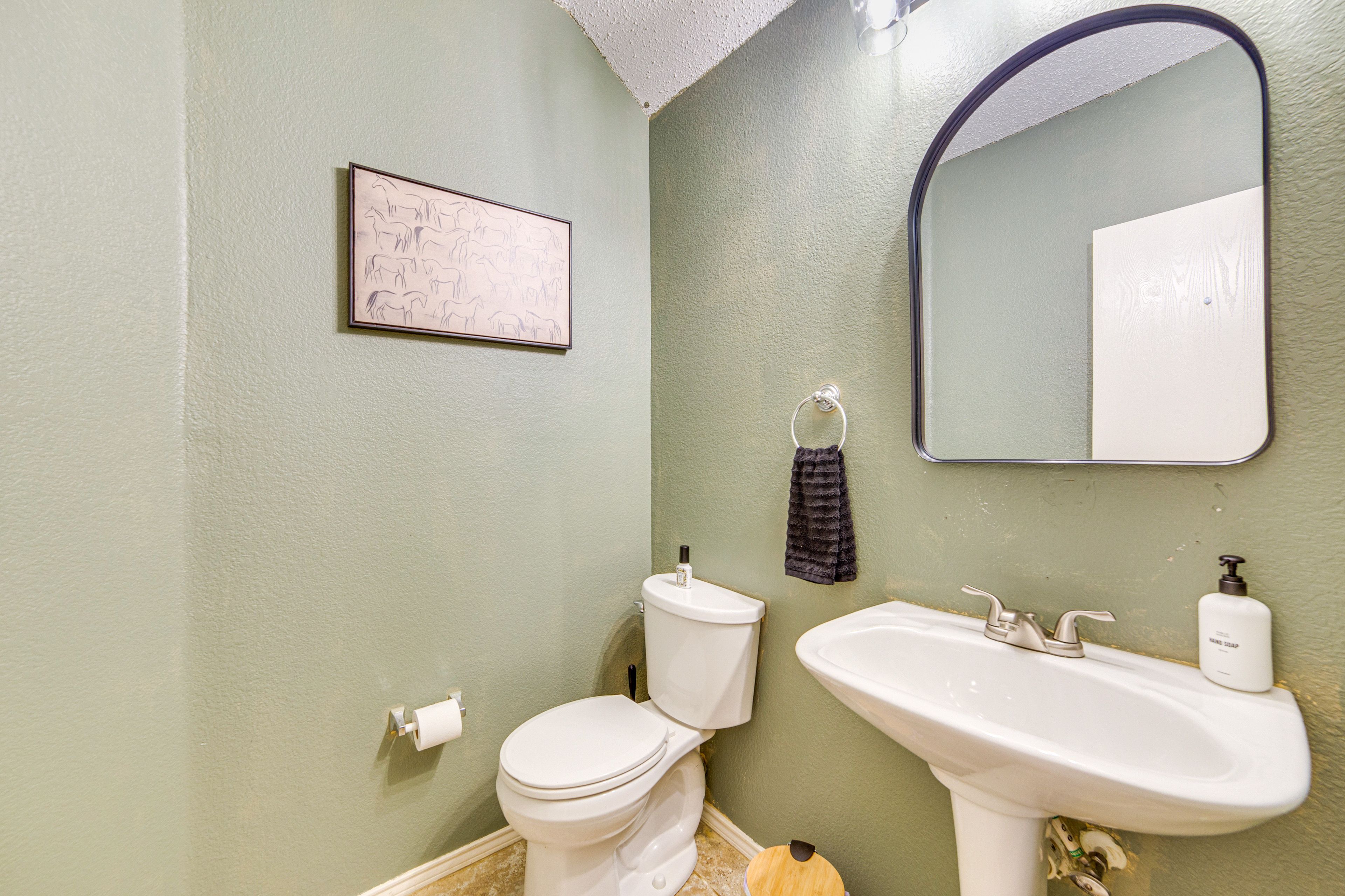 Half Bathroom | 1st Floor