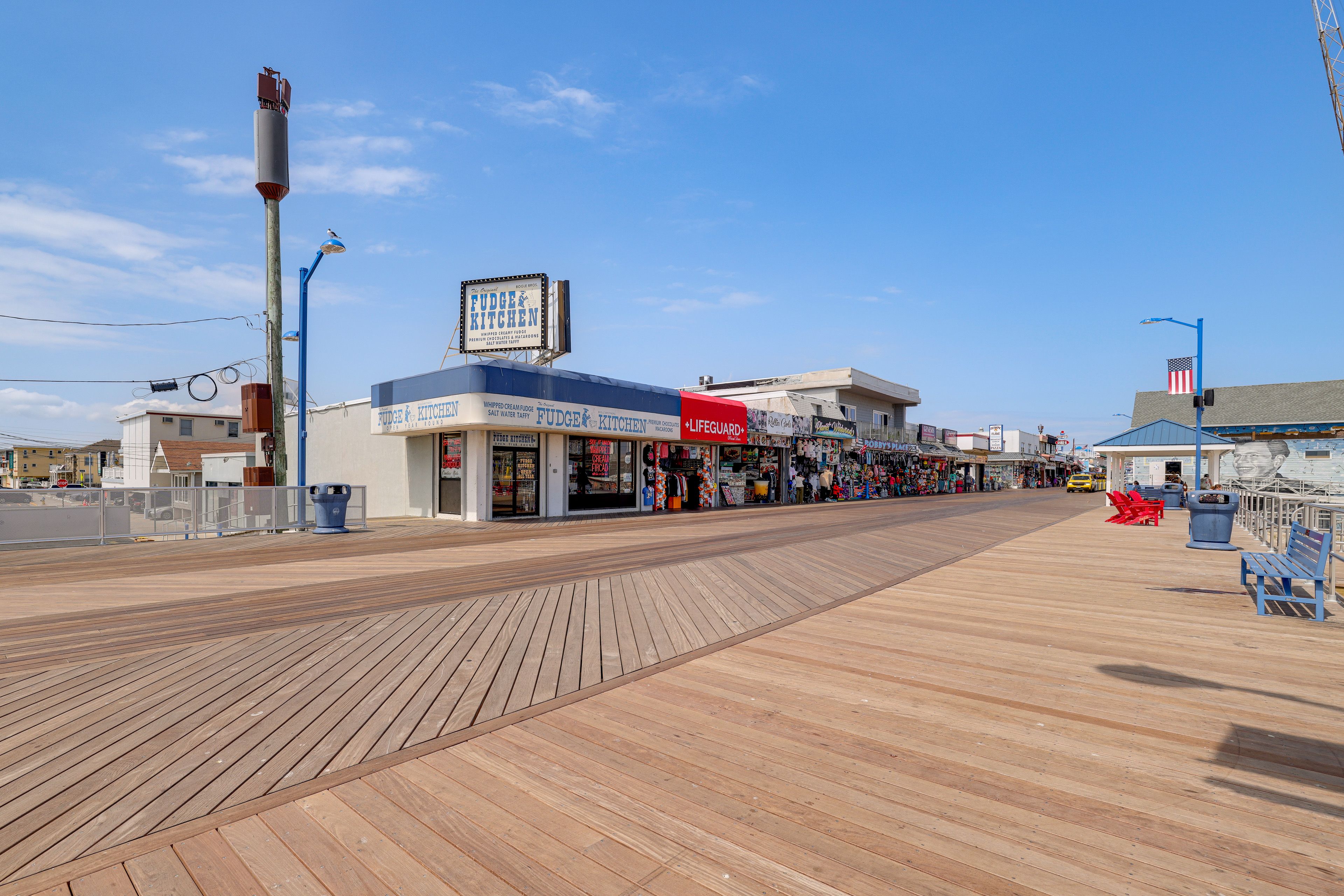 Walk to Pier & Beach