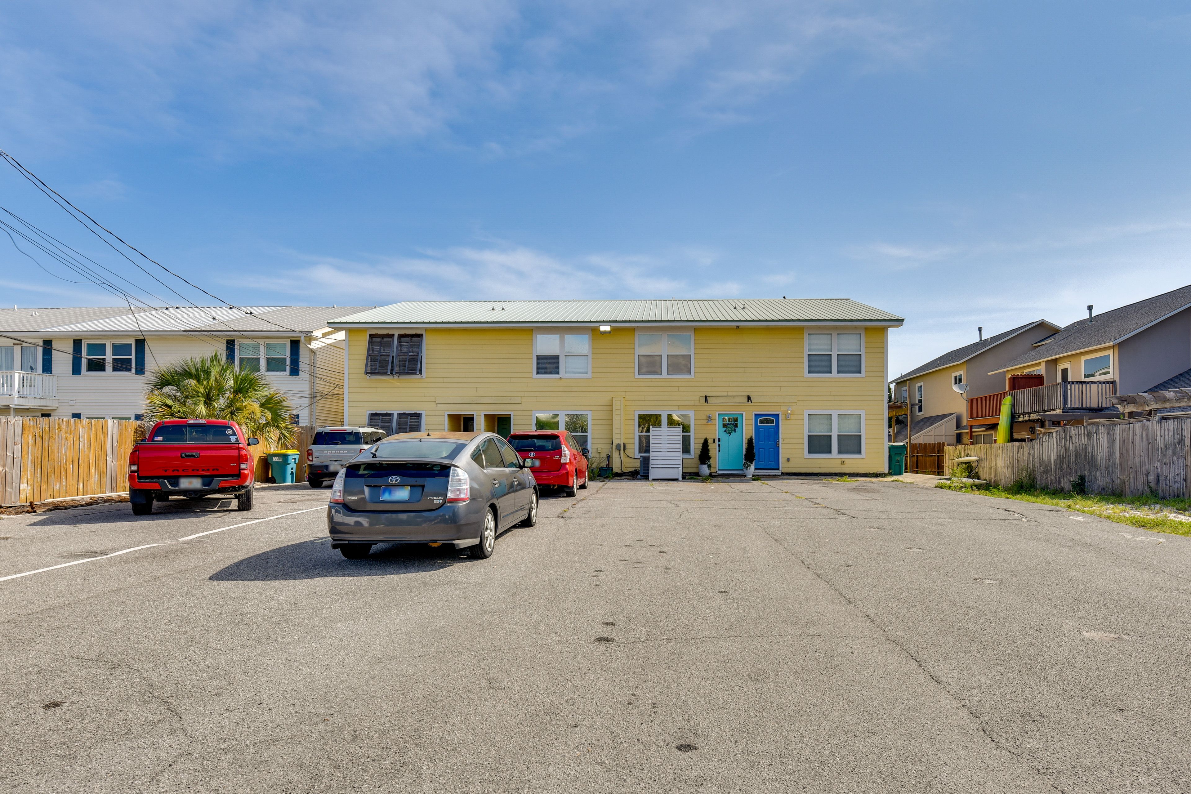 Exterior | Parking | Driveway (4 Vehicles) | Boat Trailer Parking Allowed