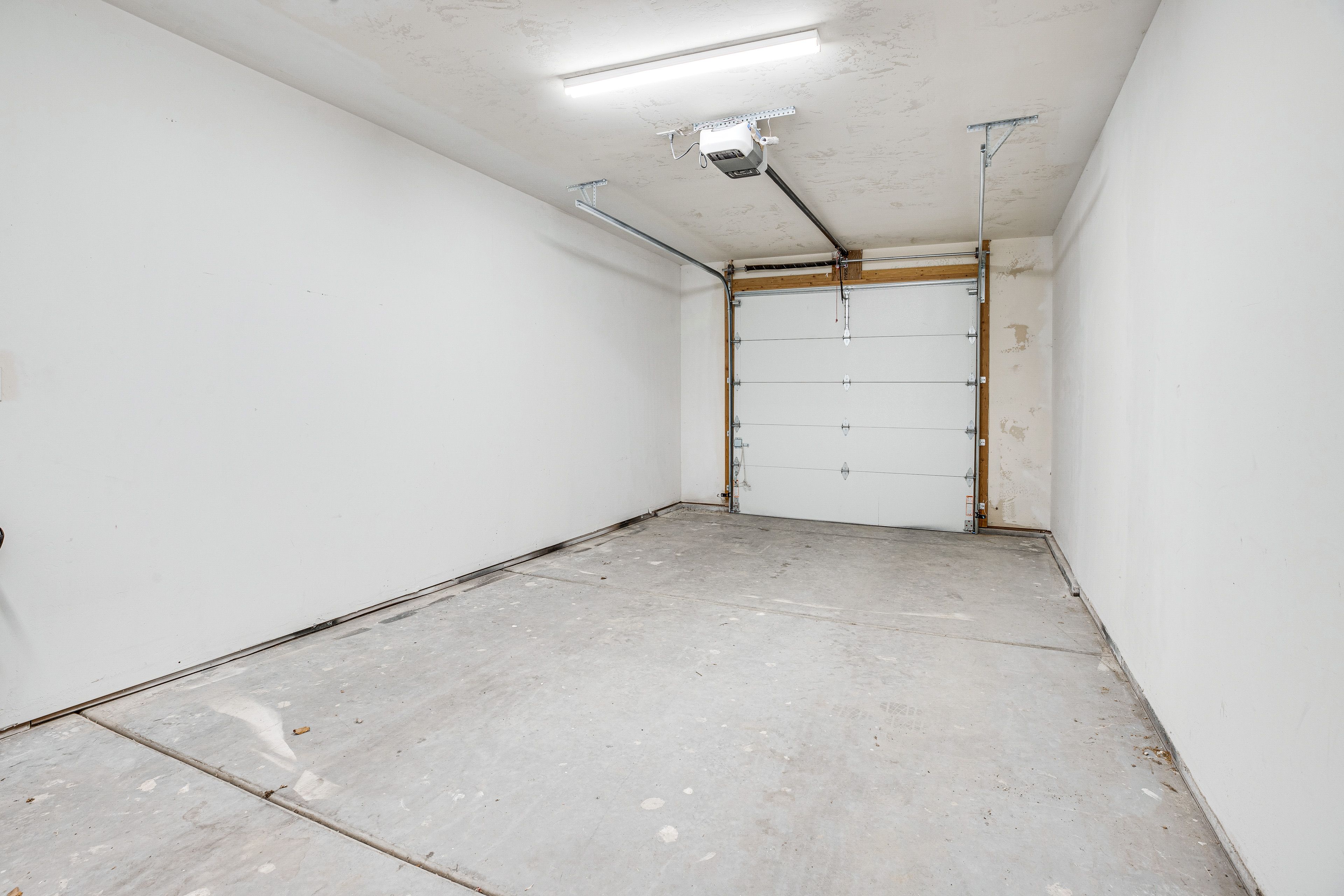 Parking | Garage (1 Vehicle) | Driveway (1 Vehicle)