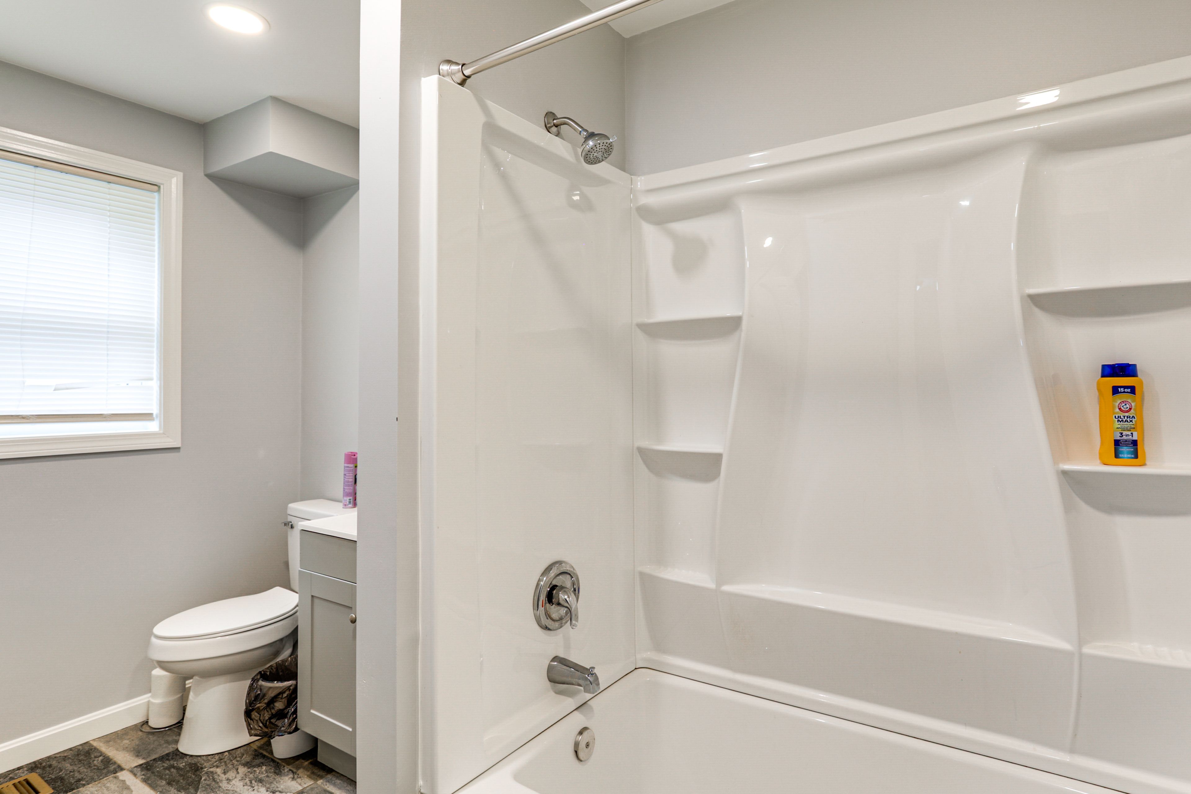 Full Bathroom