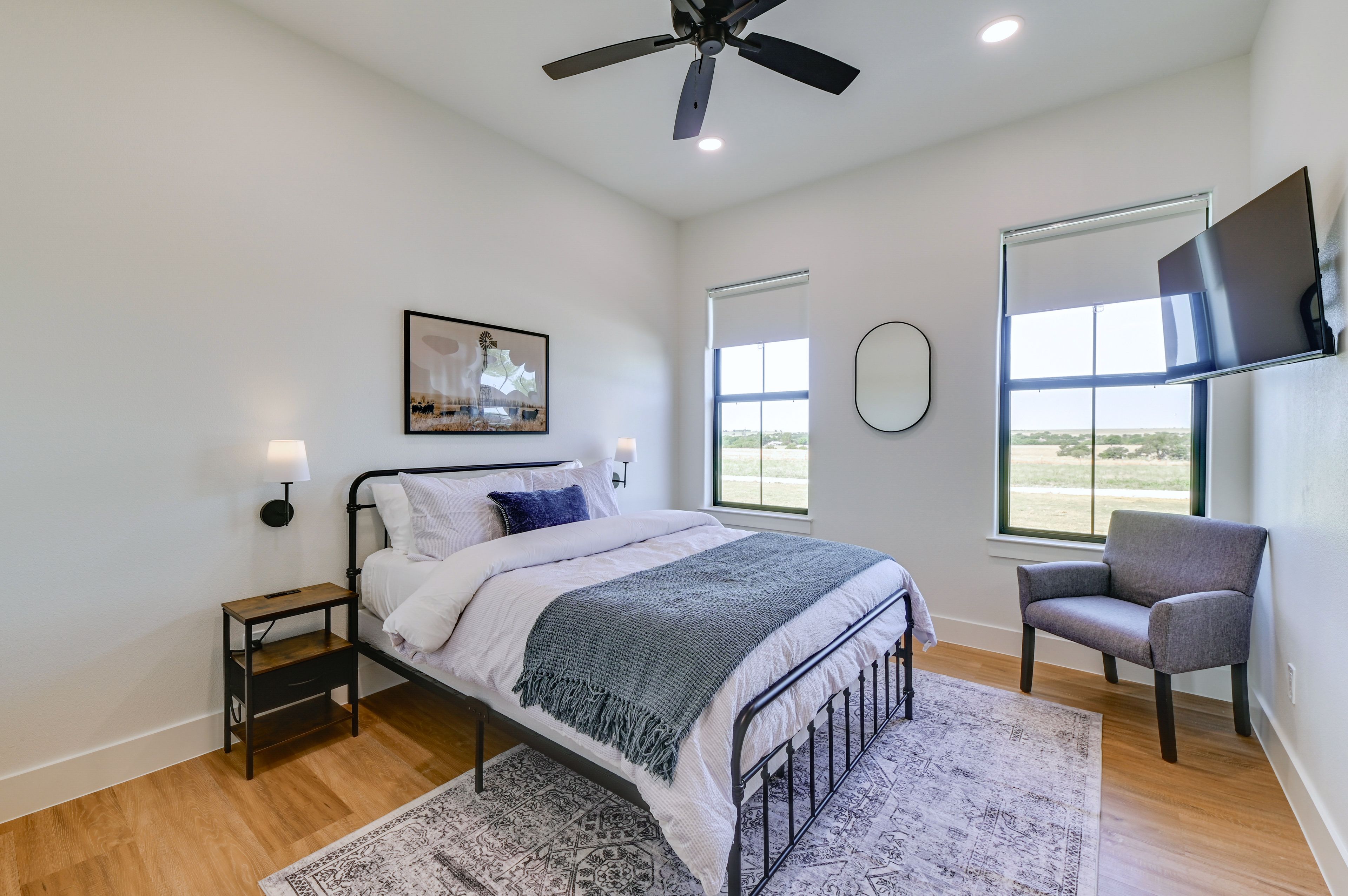 Bedroom 3 | Queen Bed