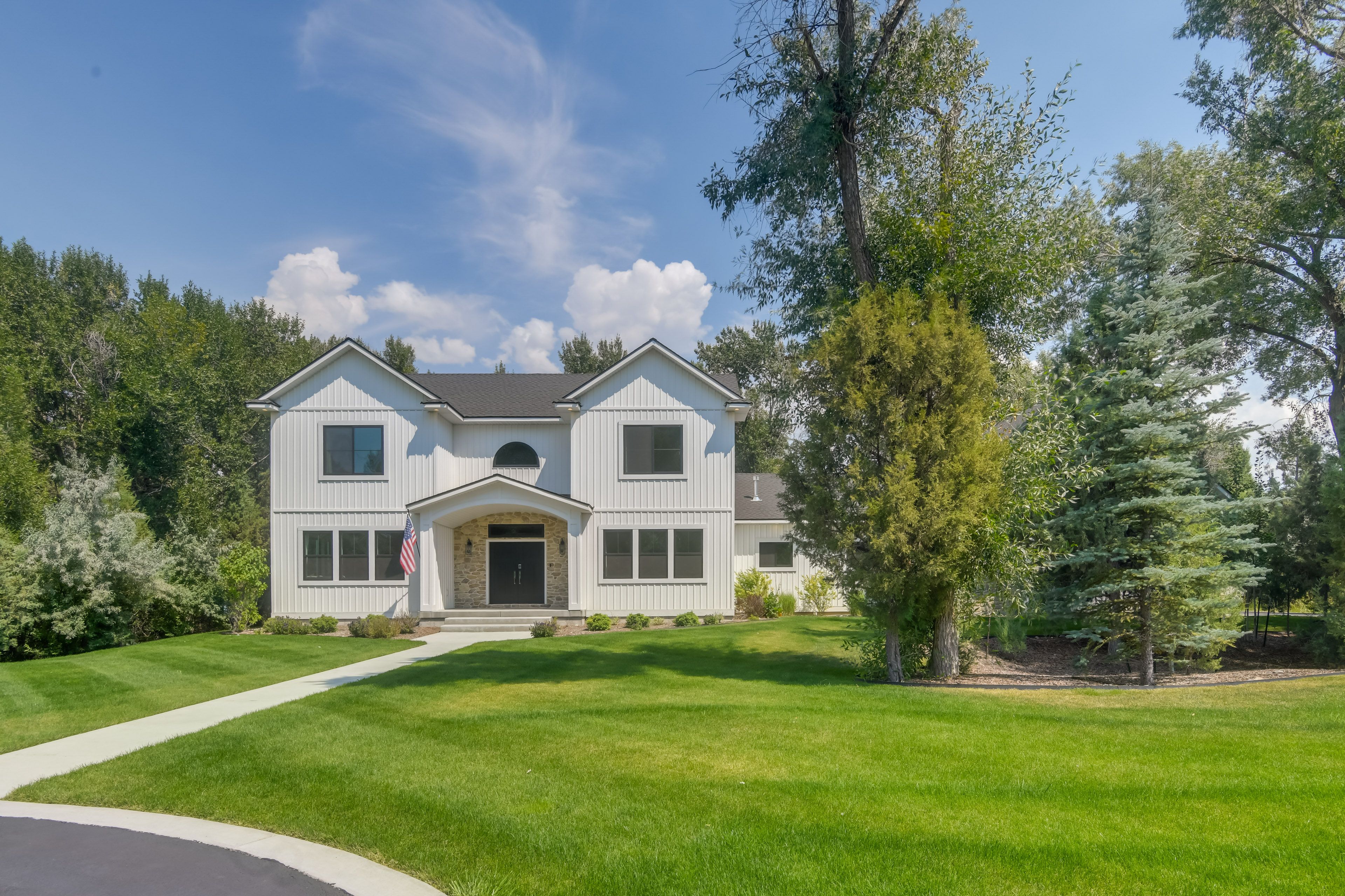 Exterior | 2-Acre Property