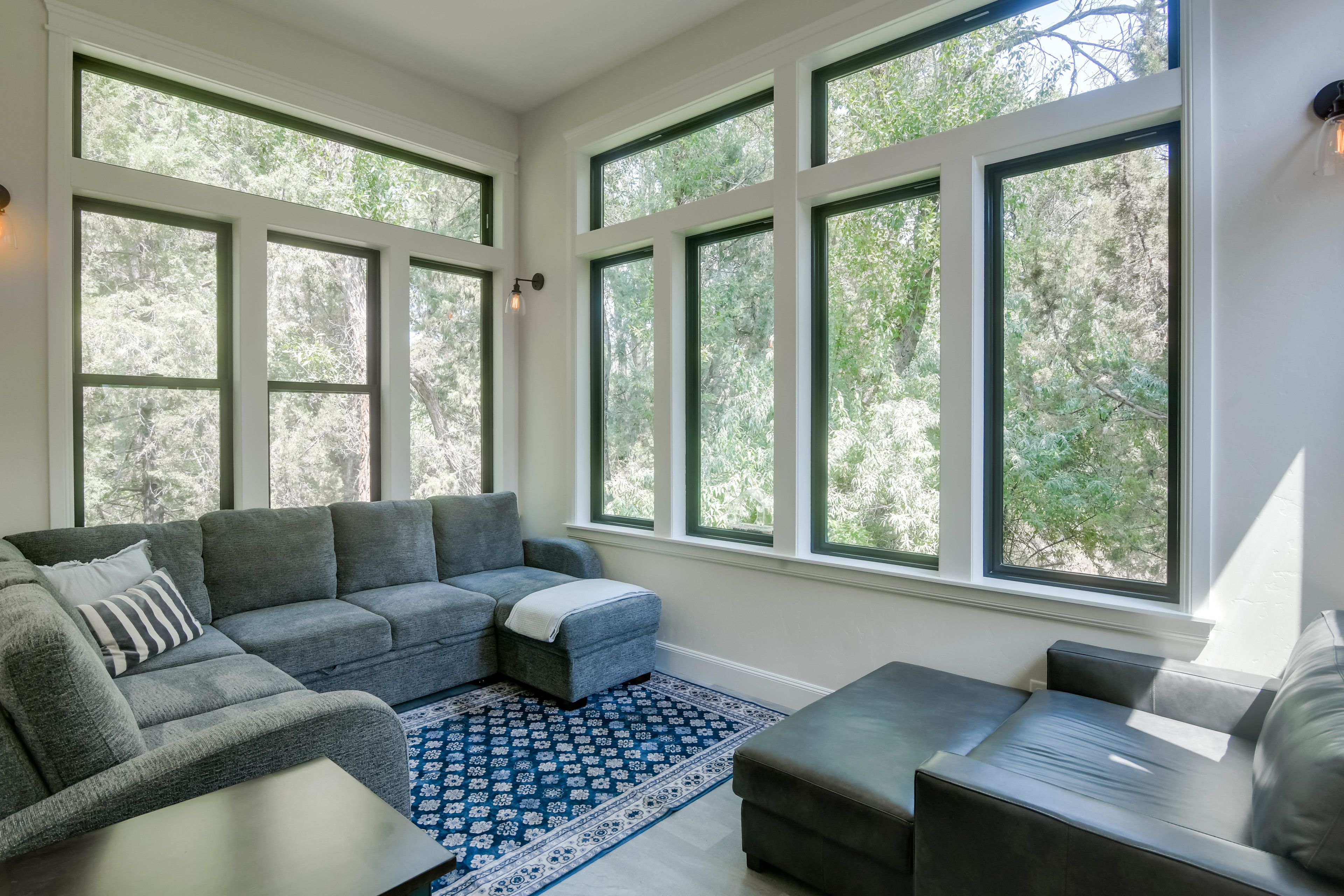 Sunroom | Queen Sleeper Sofa