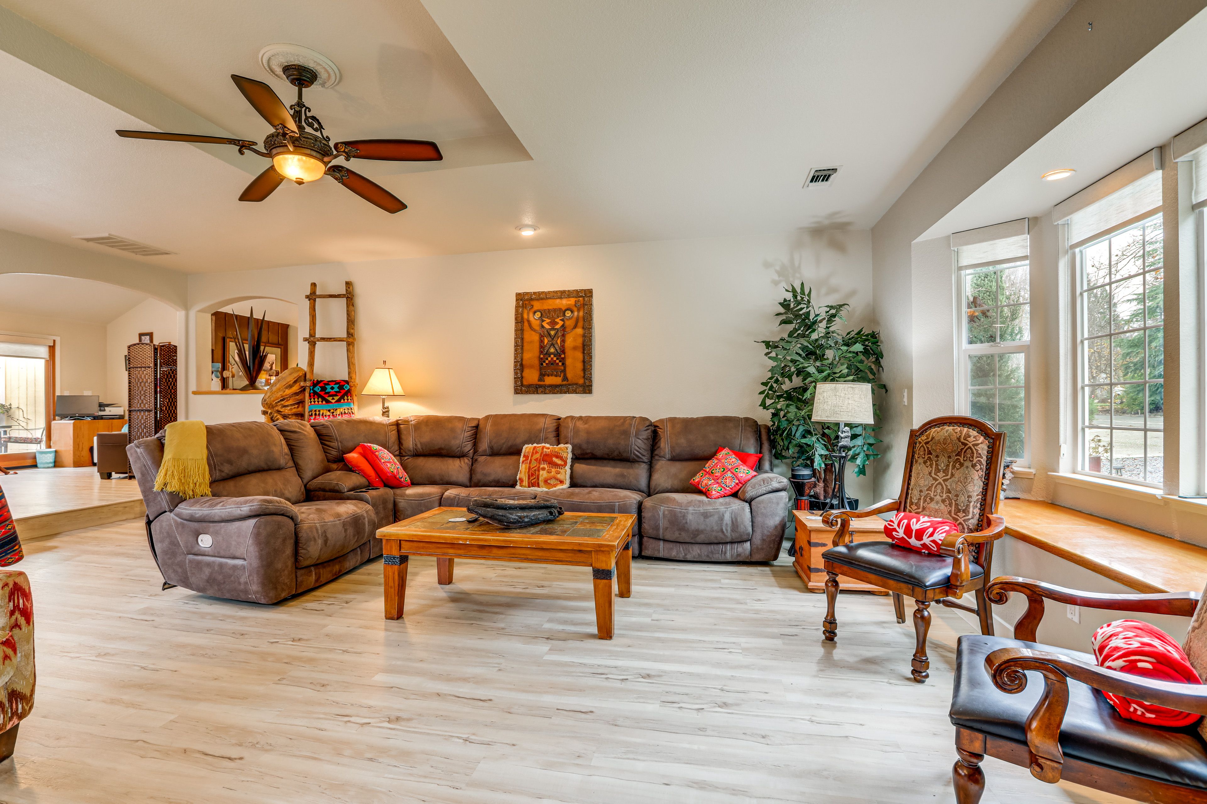 Living Room | 1st Floor | Chair Futon | Free WiFi