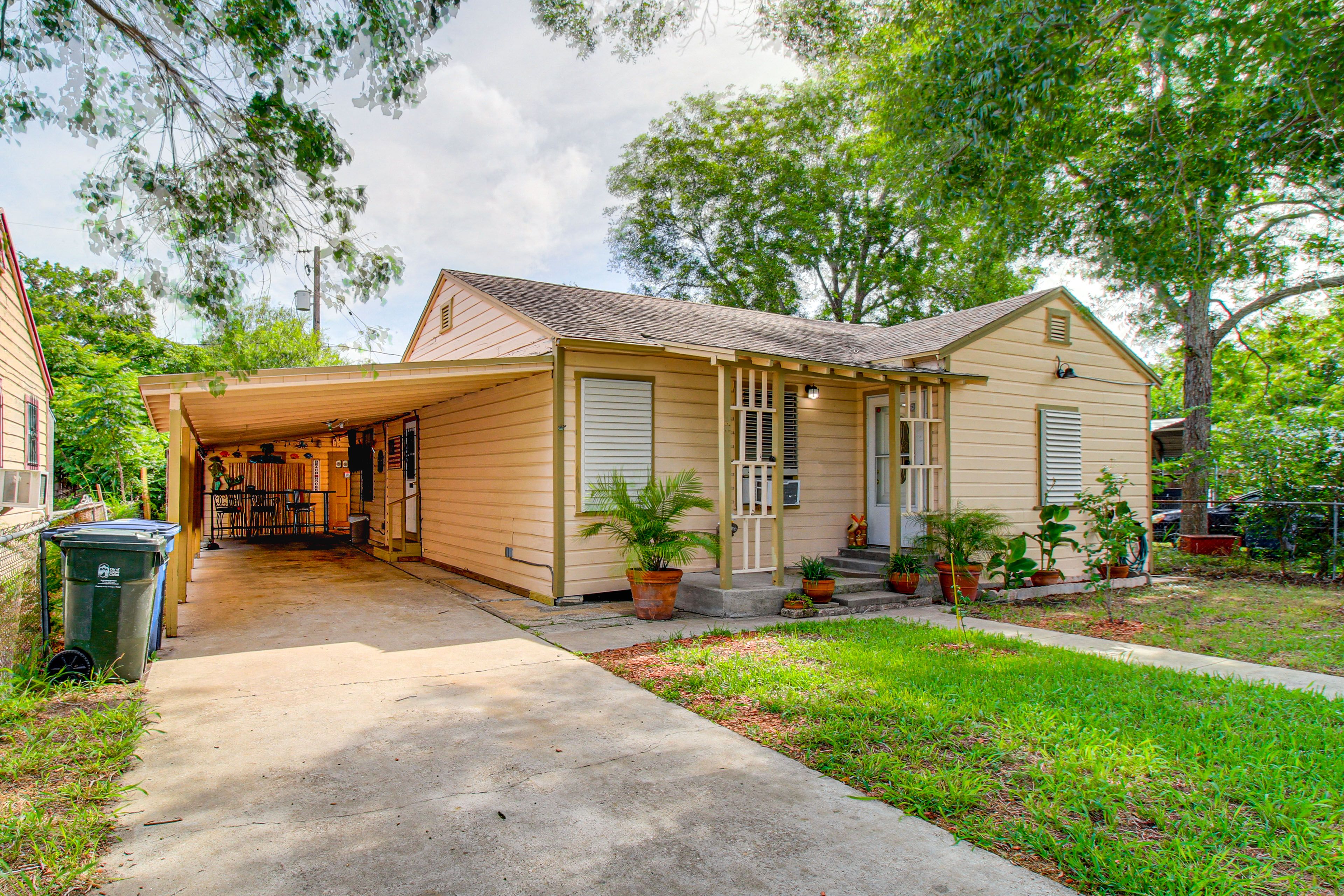 Parking | Gated & Locked Driveway (3 Vehicles) | Kayak-Friendly Parking On-Site