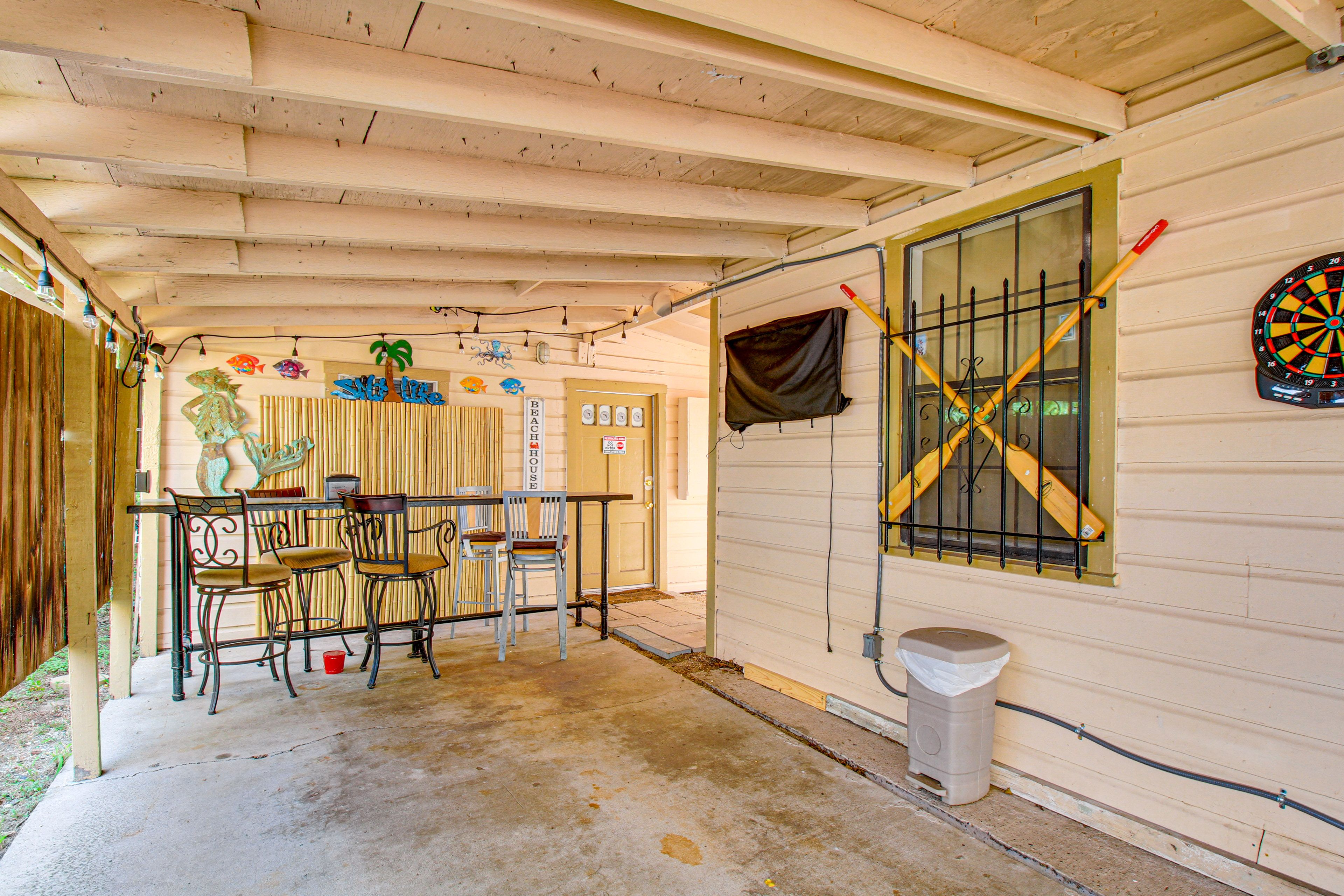 Bar Area | Dartboard