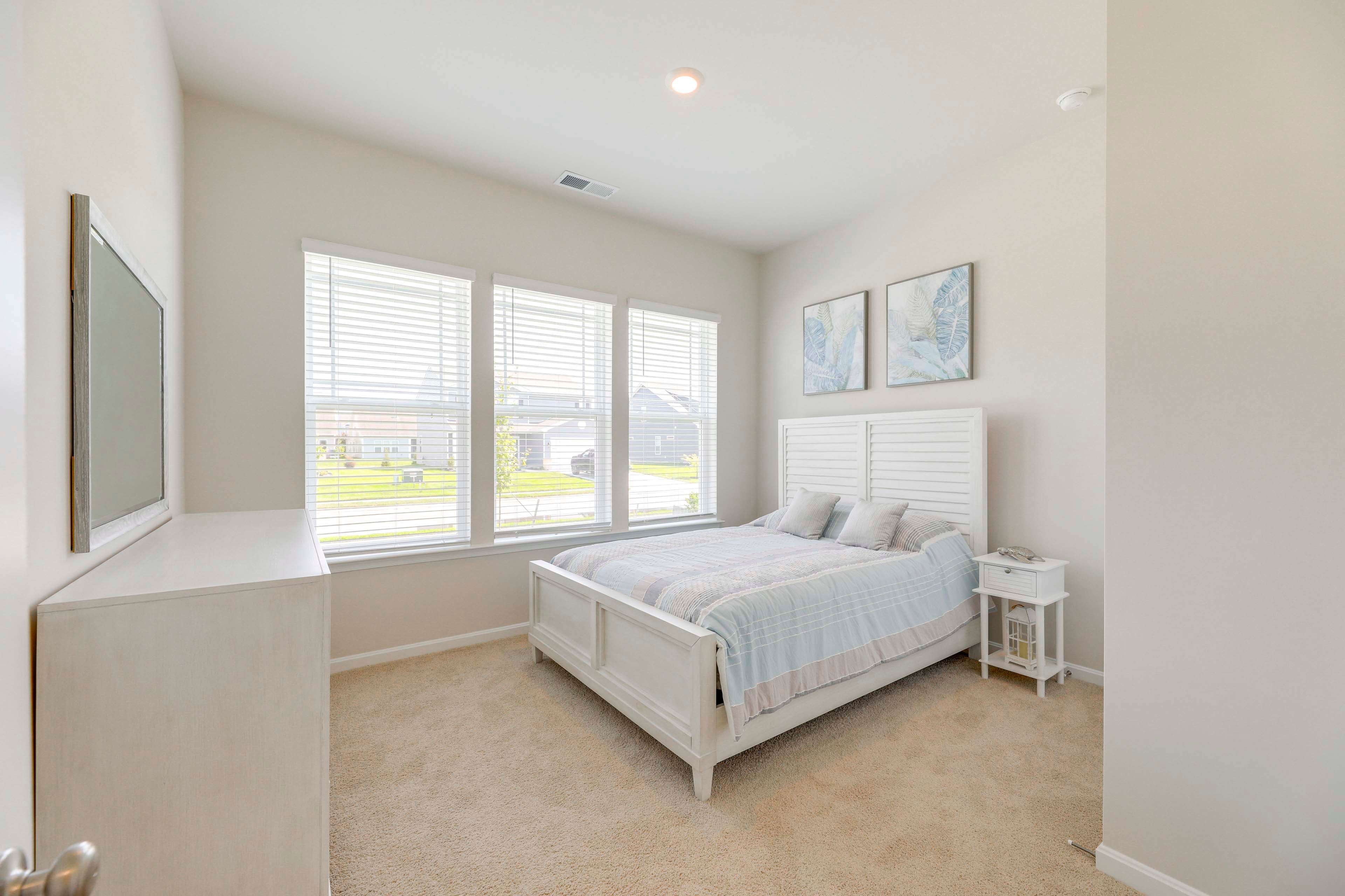 Bedroom 2 | Queen Bed