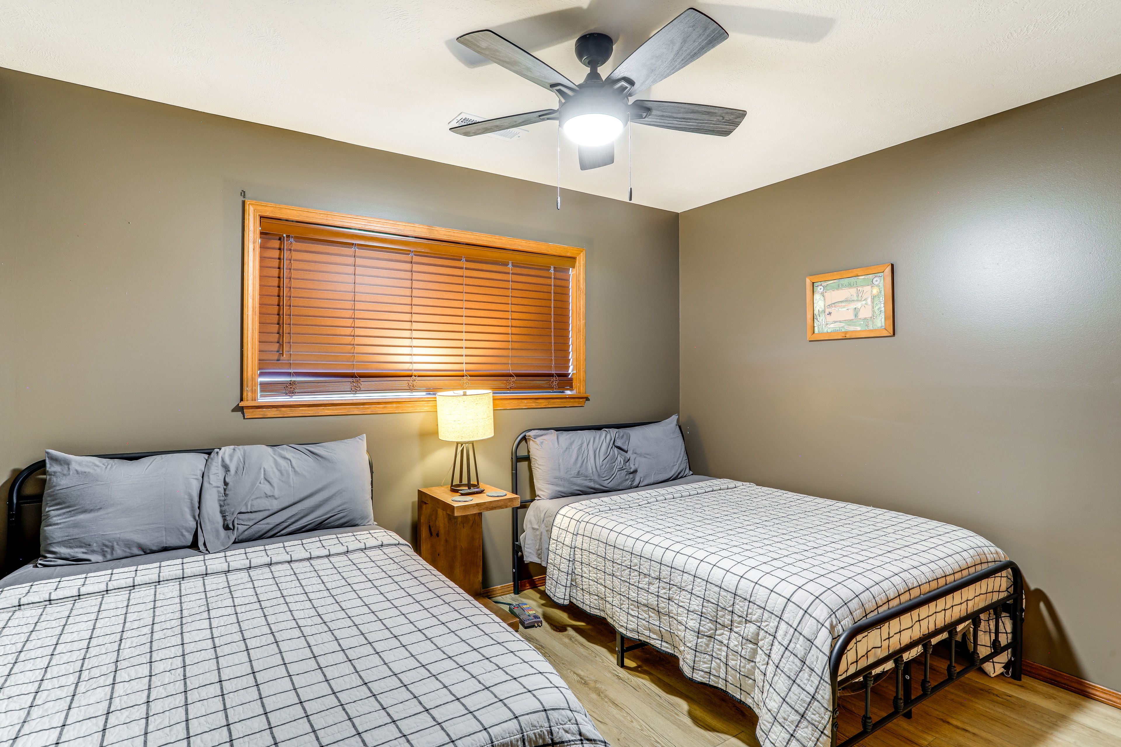 Bedroom 2 | 2 Full Beds | Smart TV