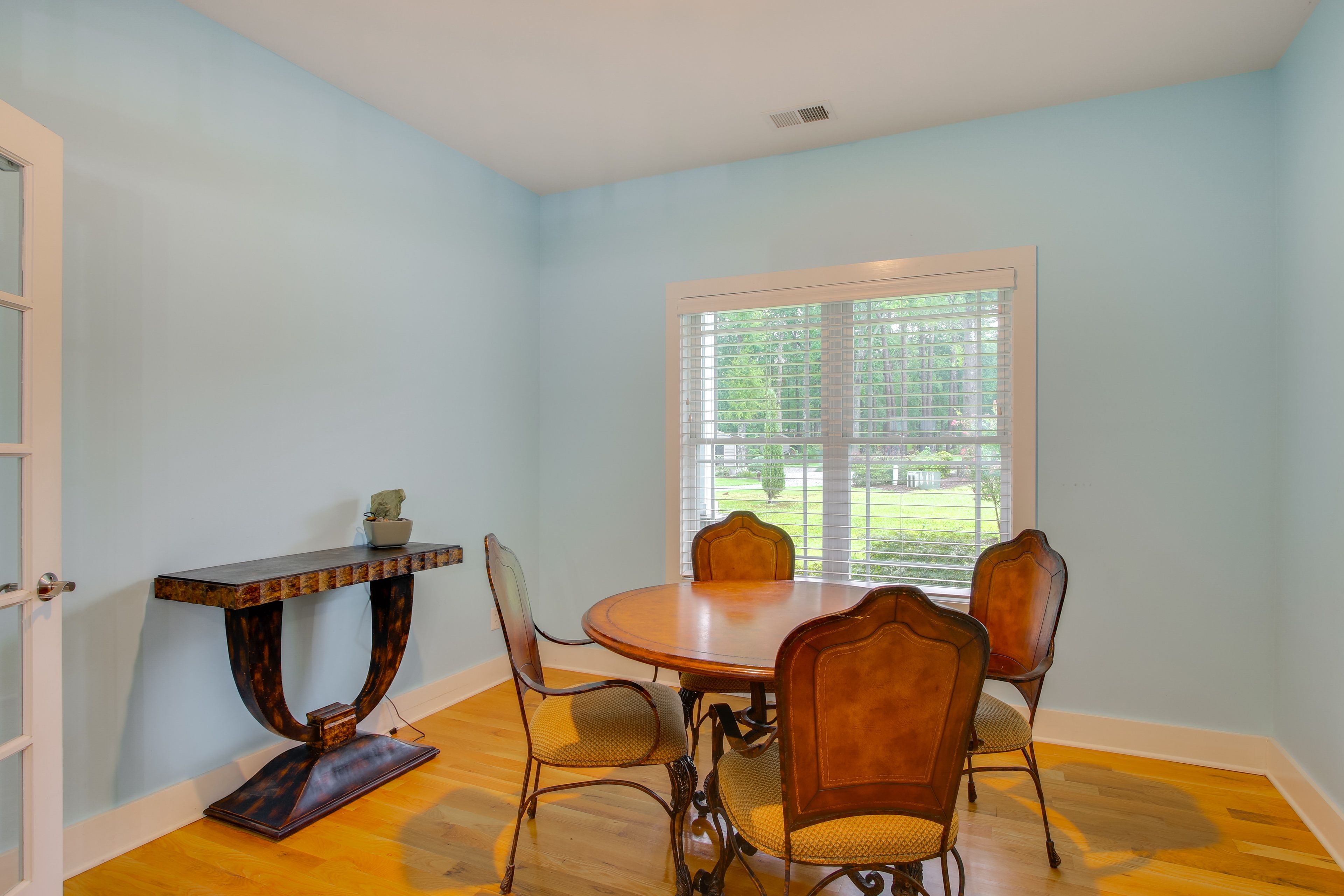 Dining Room | Dishware/Flatware Provided | 1st Floor