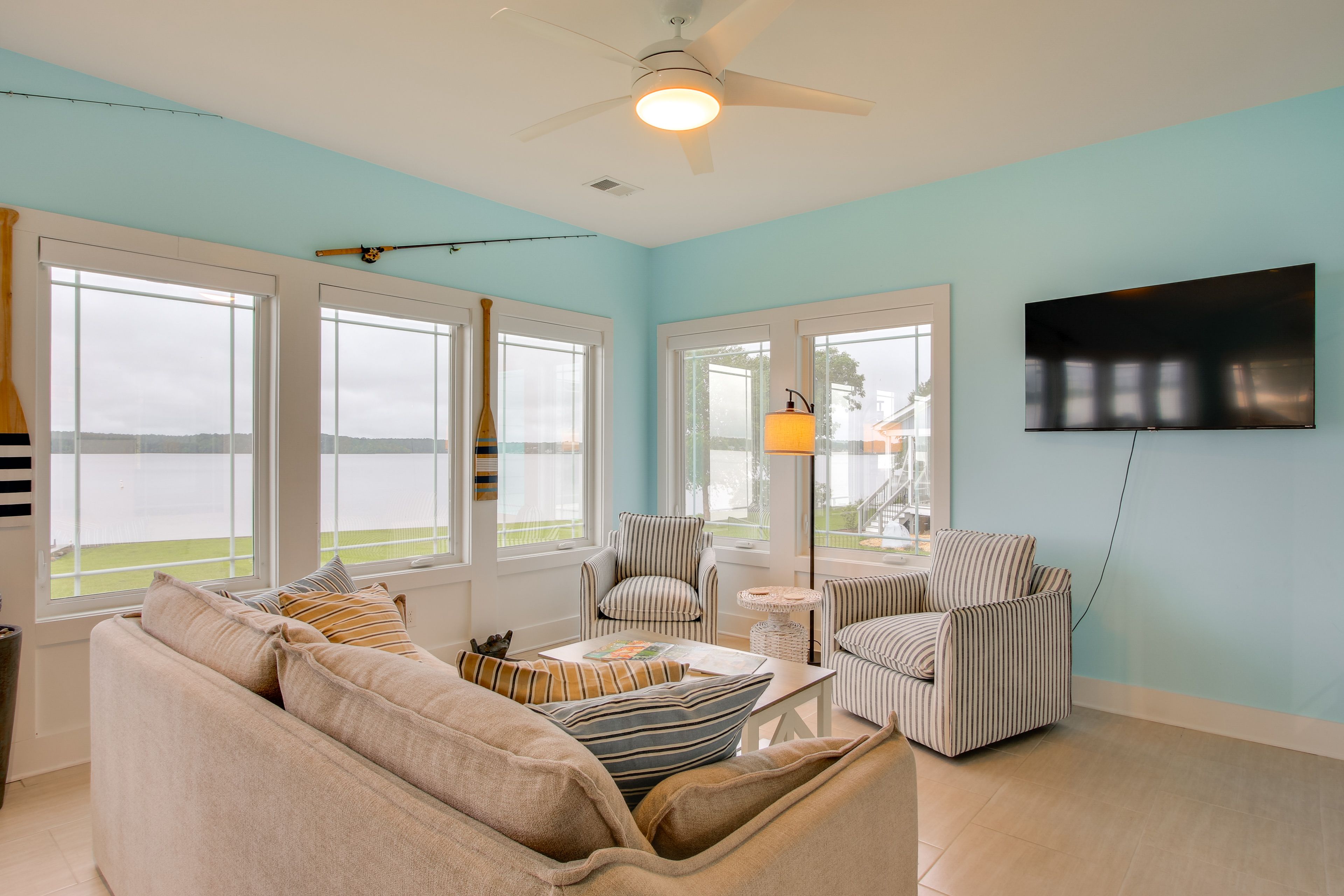 Enclosed Sunroom | Smart TV | Lake Views