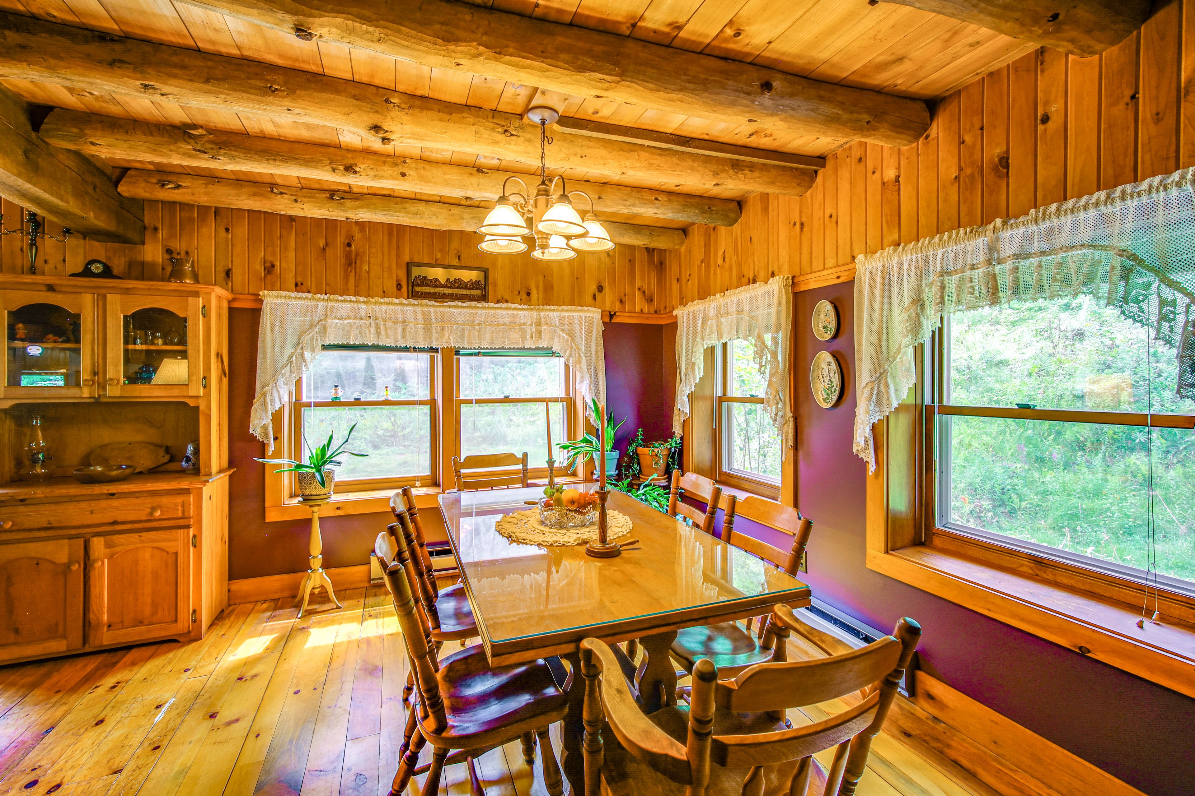 Dining Table | Dishware & Flatware | Main Floor