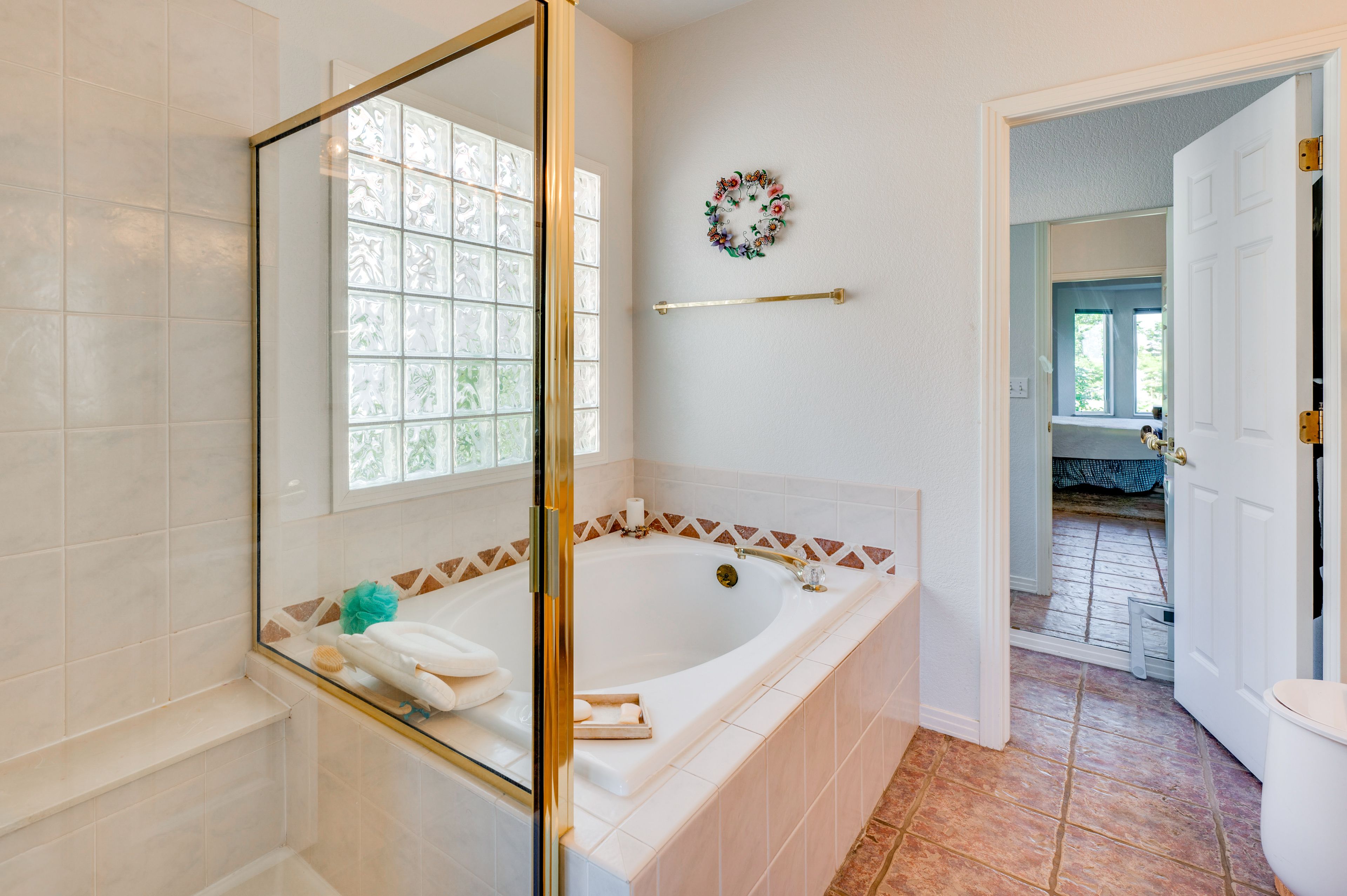 En-Suite Bathroom | Main Floor