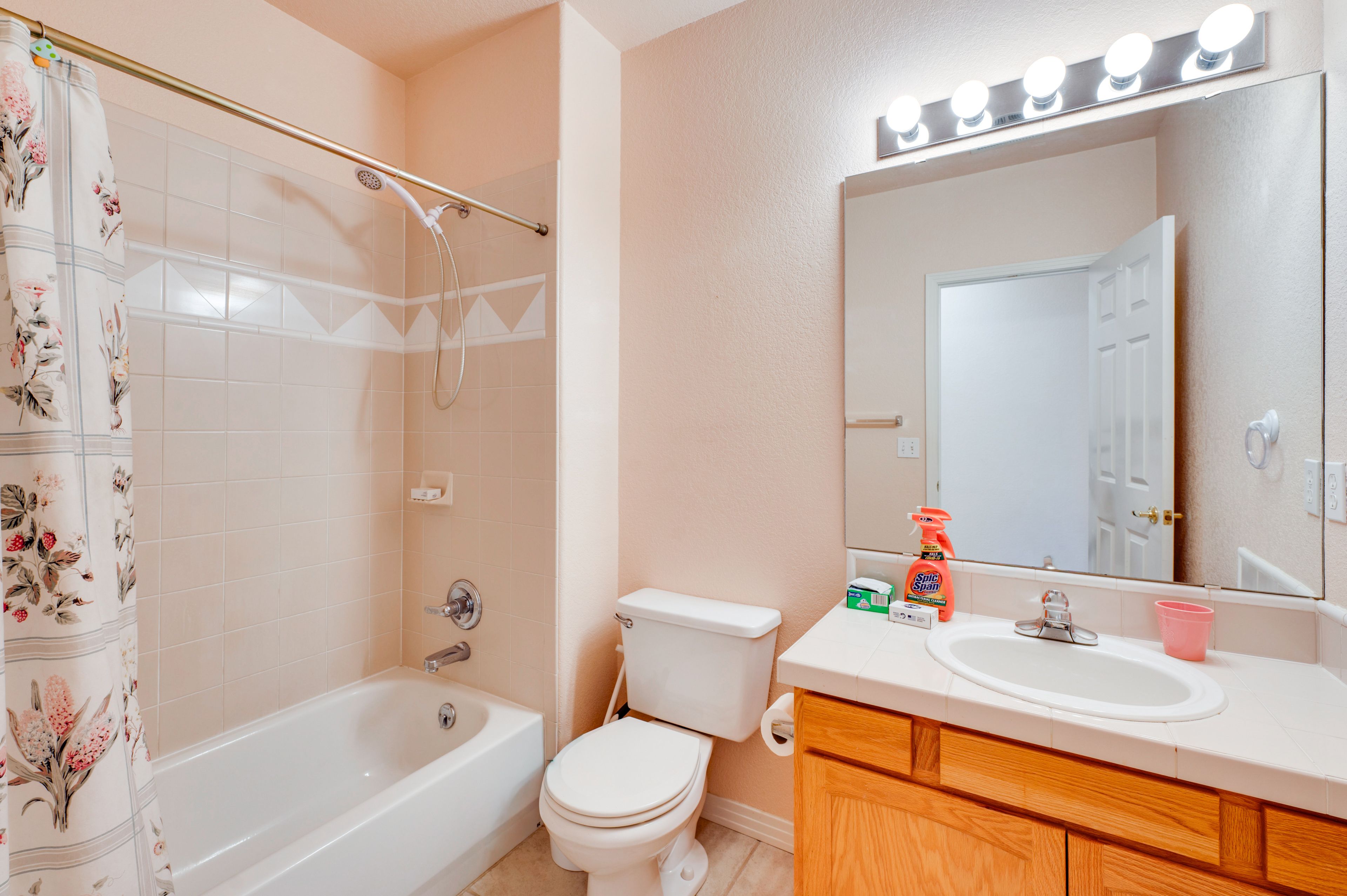 Full Bathroom | Lower Floor