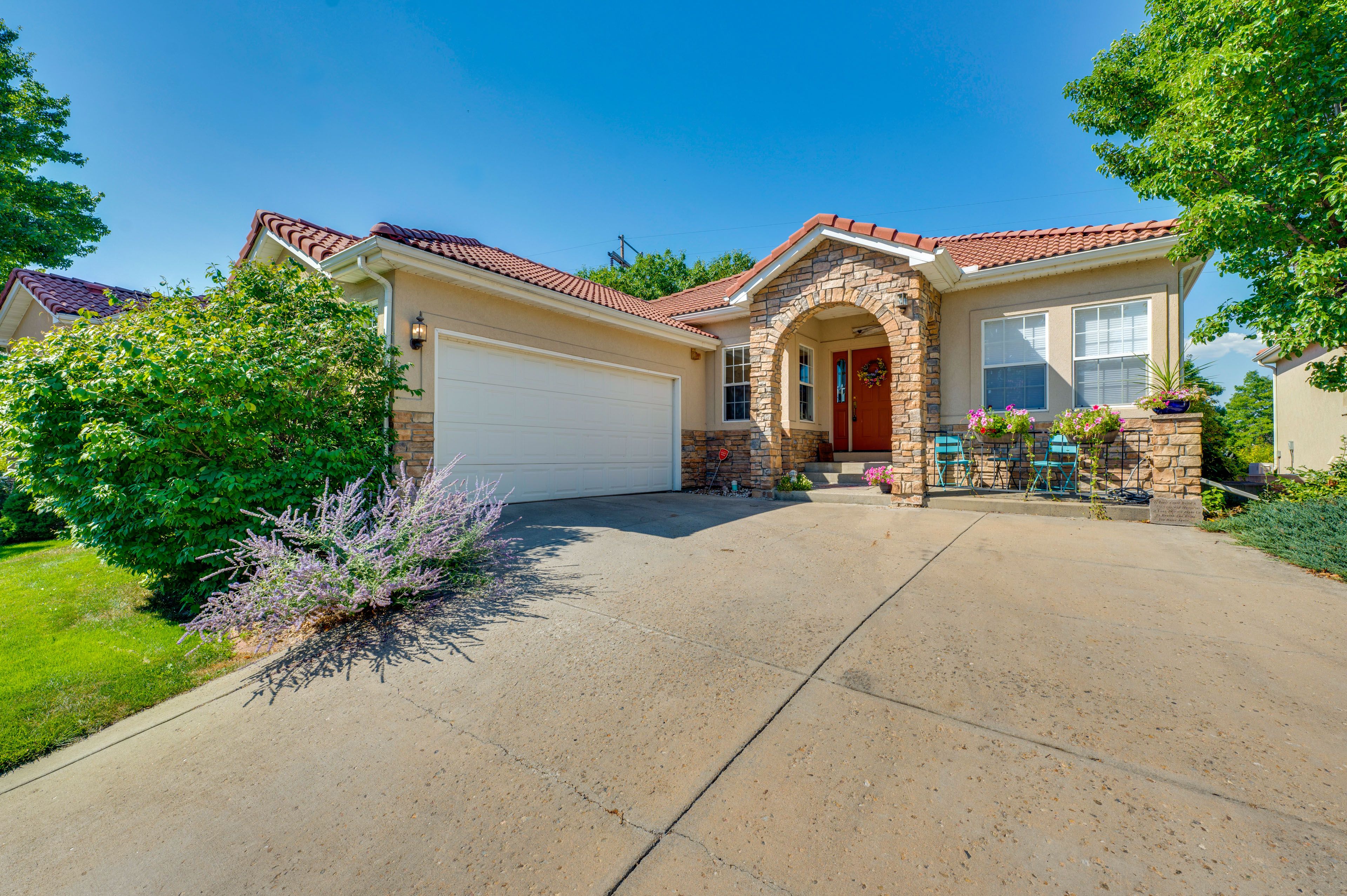 Parking | Garage (2 Vehicles) | Driveway (2 Vehicles) | 2 Overflow Parking Lots