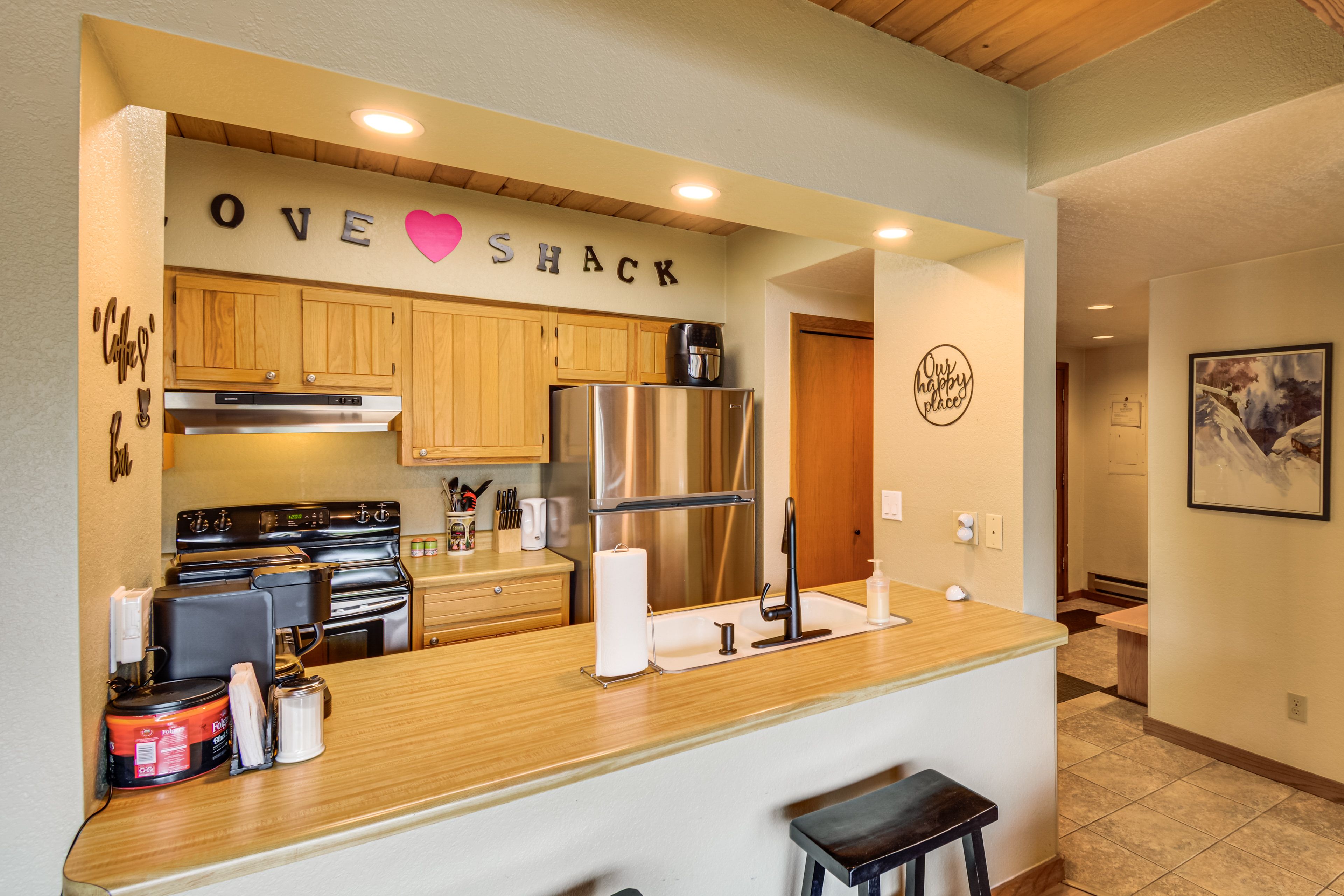 Kitchen | Drip Coffee Pot | Keurig | Air Fryer | Crockpot