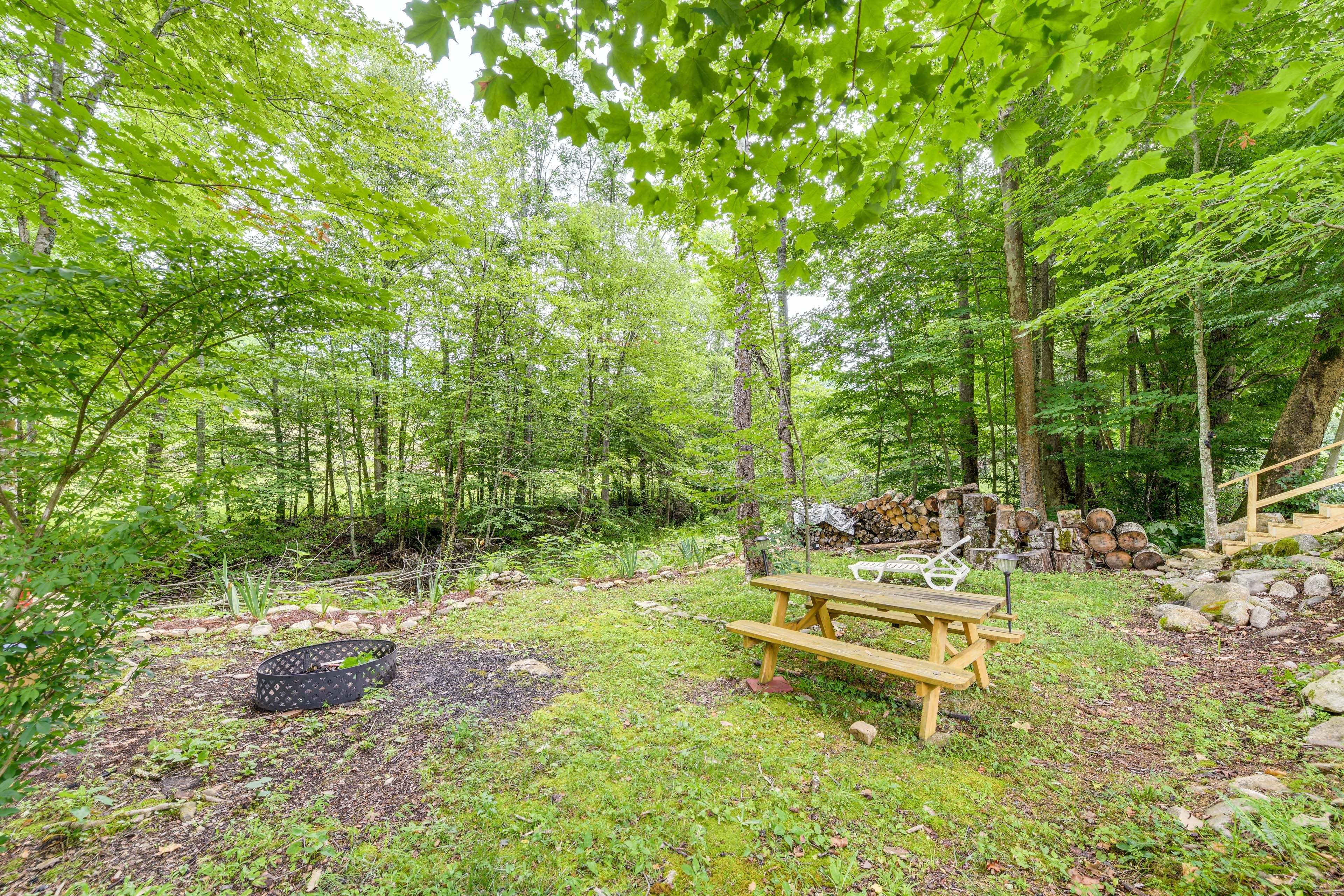 Yard | Grill | Picnic Table | Fire Pit | Creek Access
