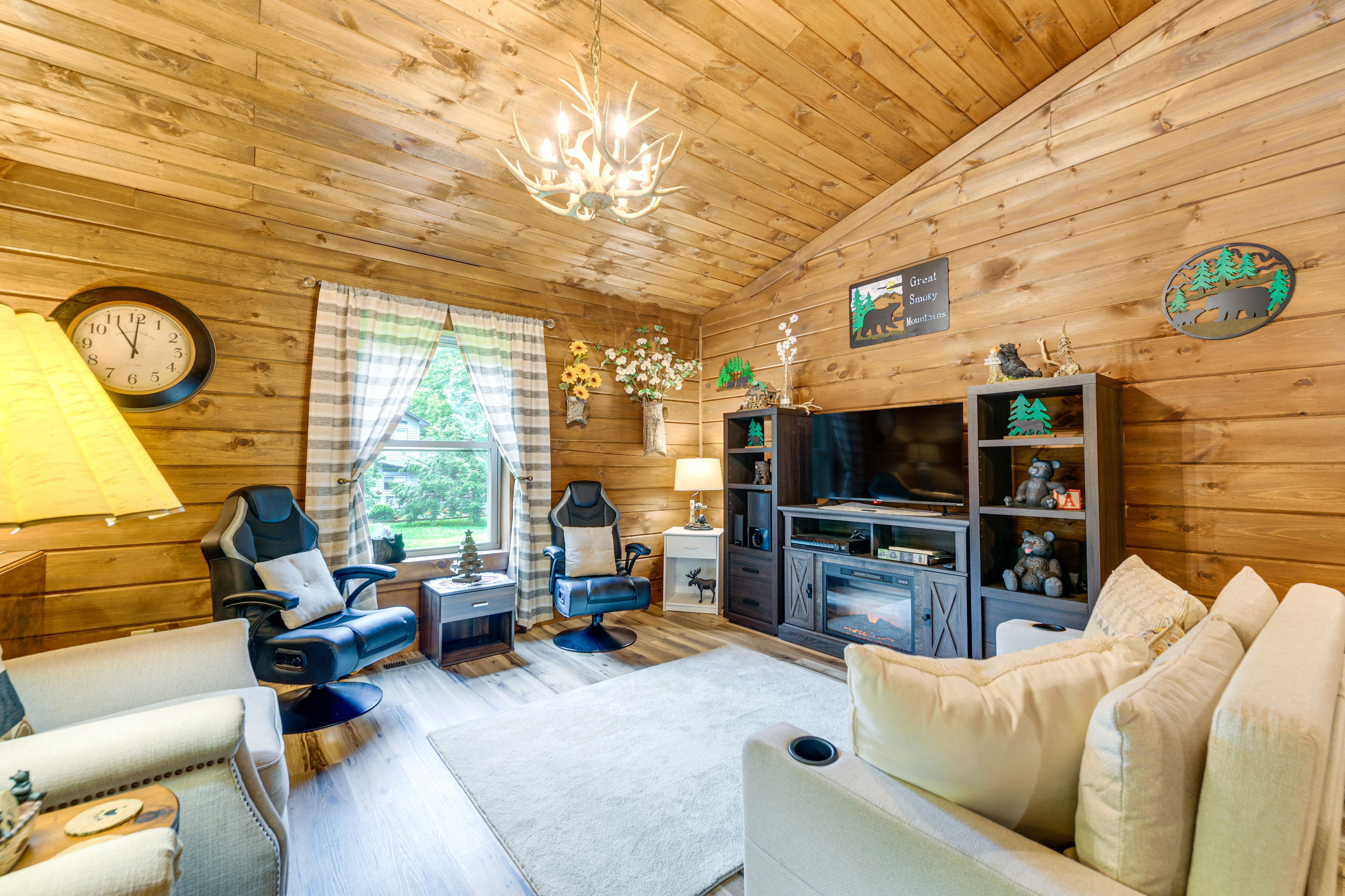 Living Room | Smart TV