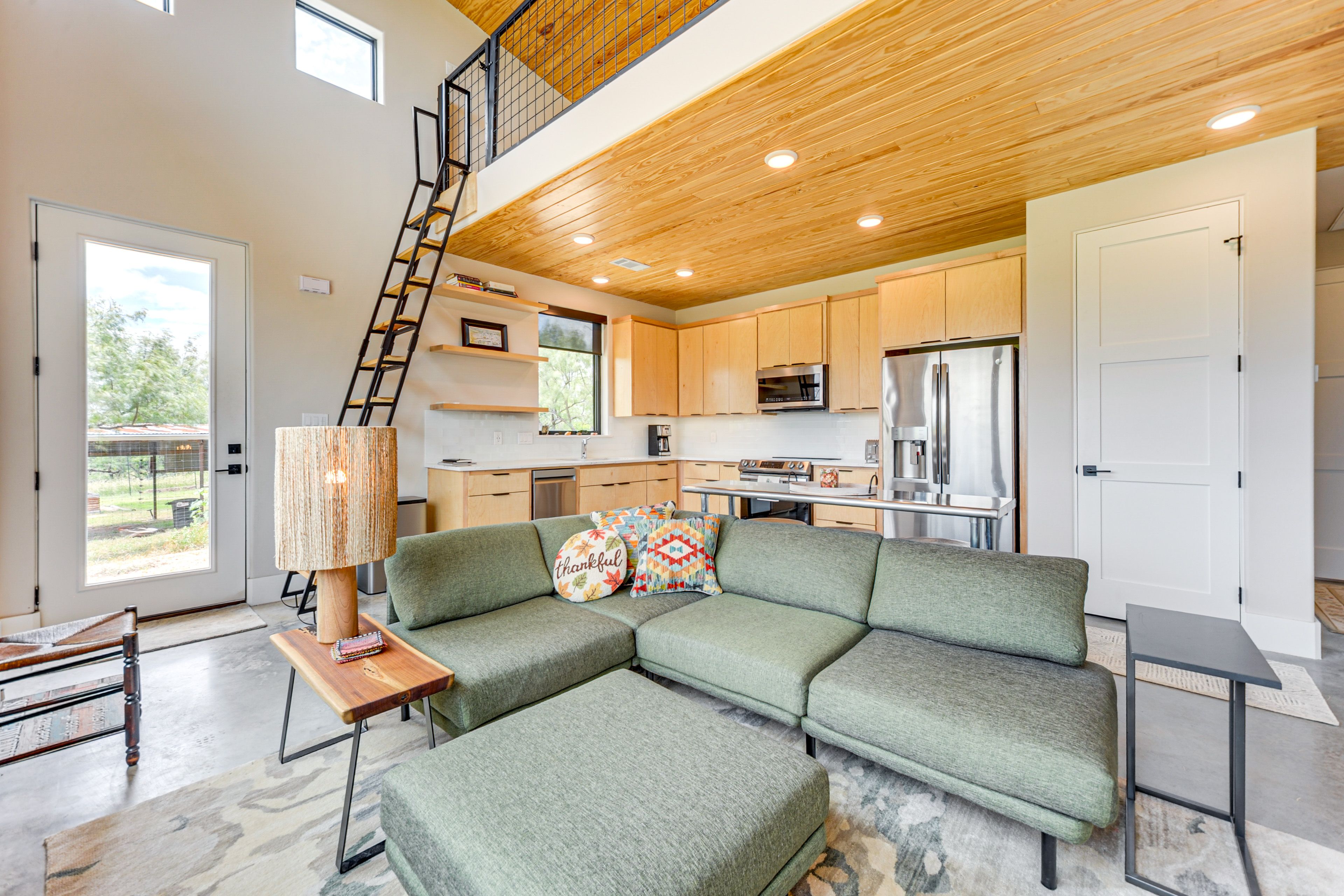 Living Room | Smart TV | Free WiFi | 1st Floor