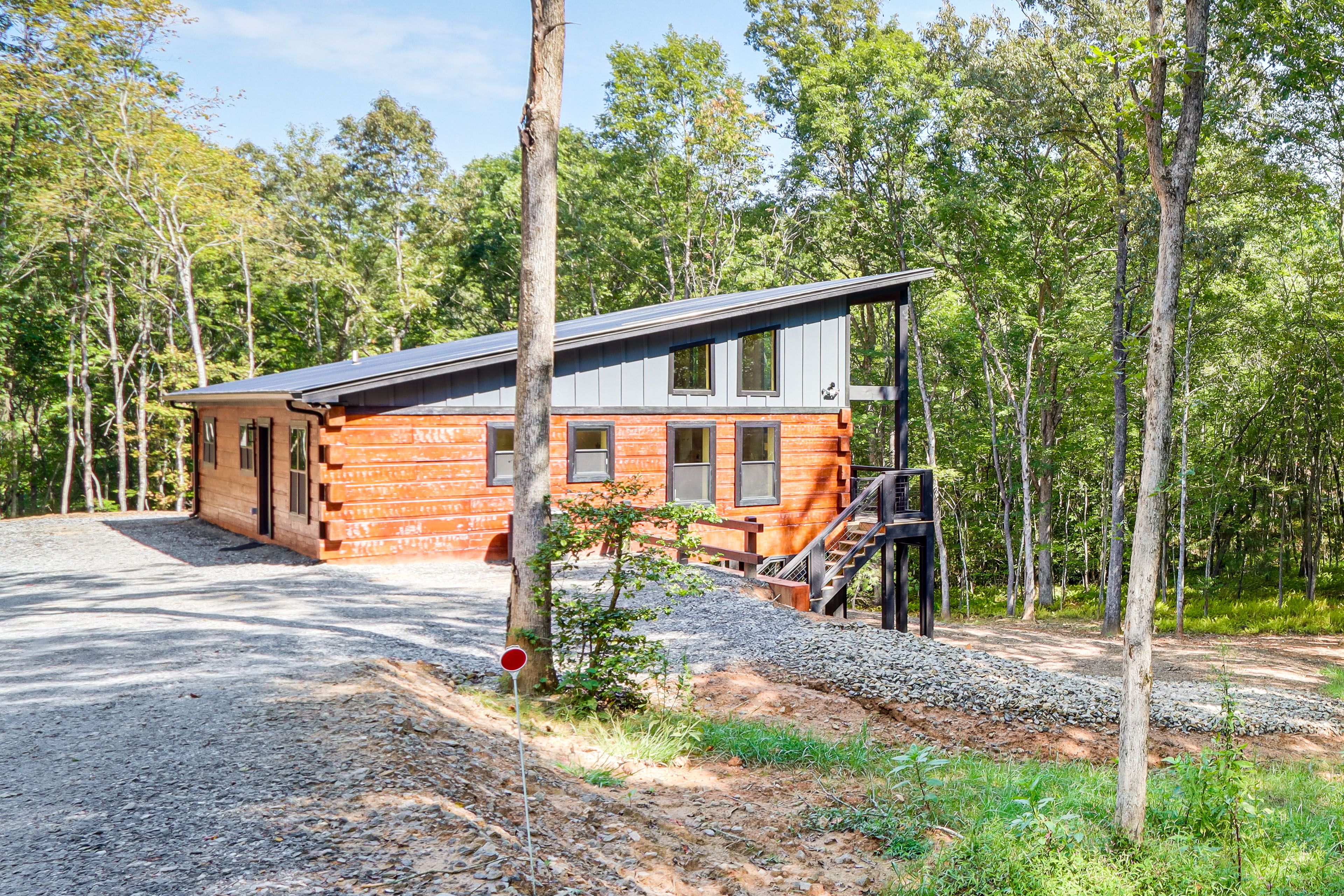 Parking | Driveway (4 Vehicles)