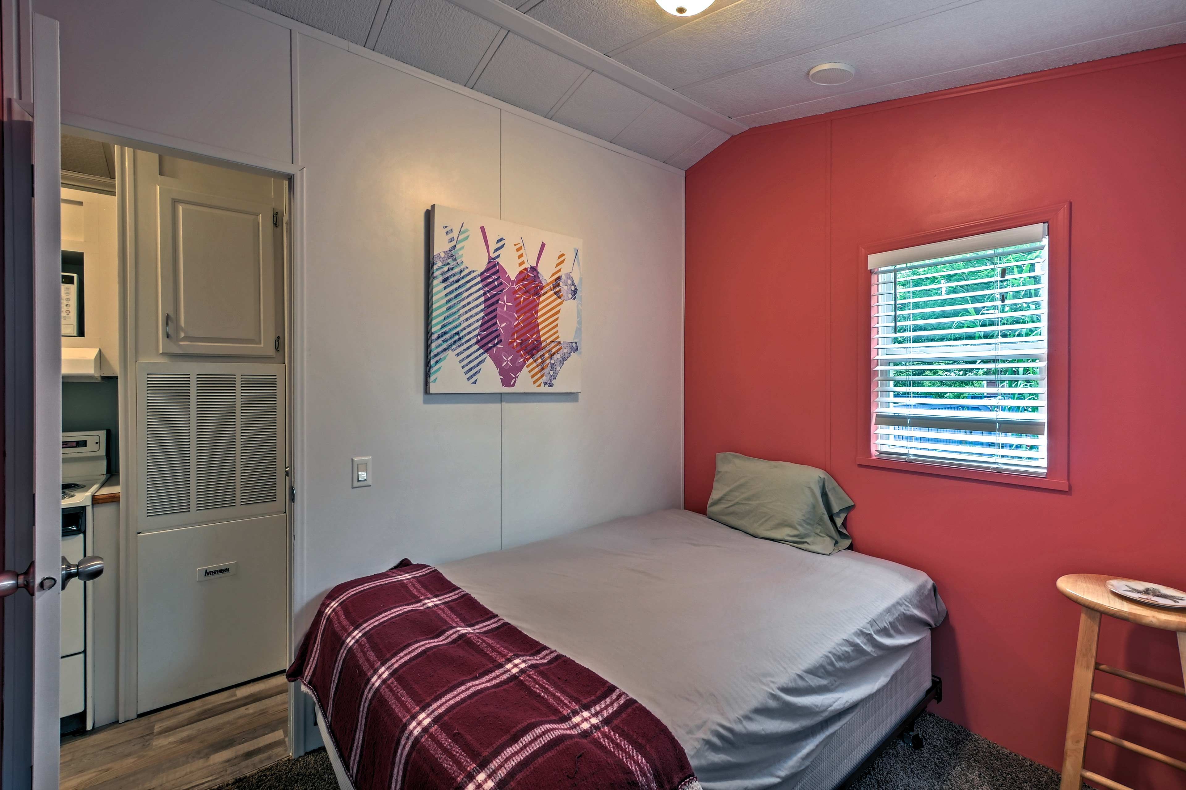 Bedroom 1 | Queen Bed | Linens Provided