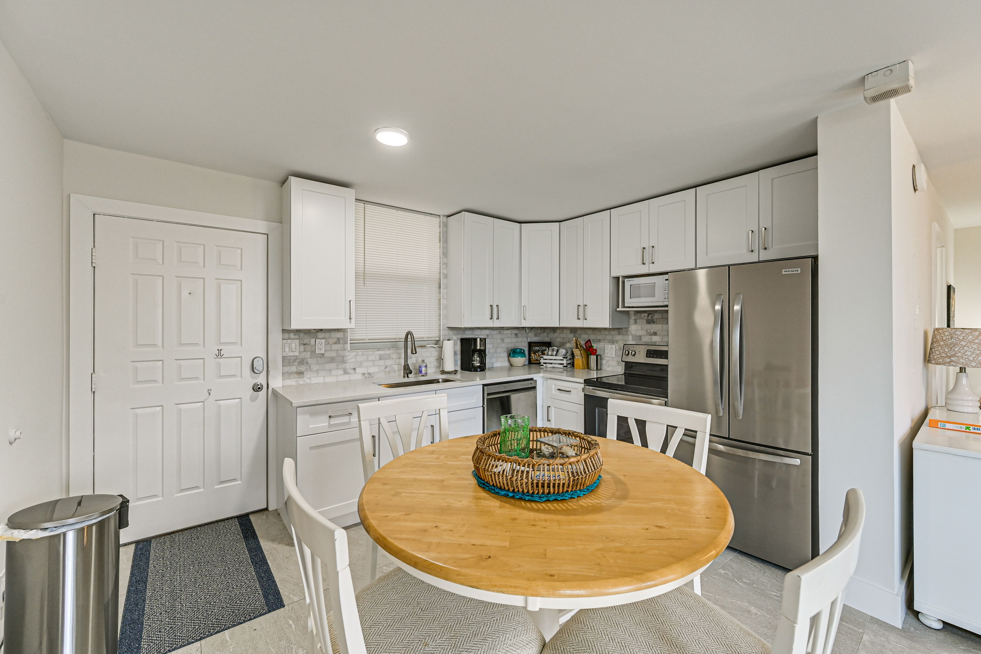 Studio | Kitchen | Dishwasher | Drip Coffee Maker