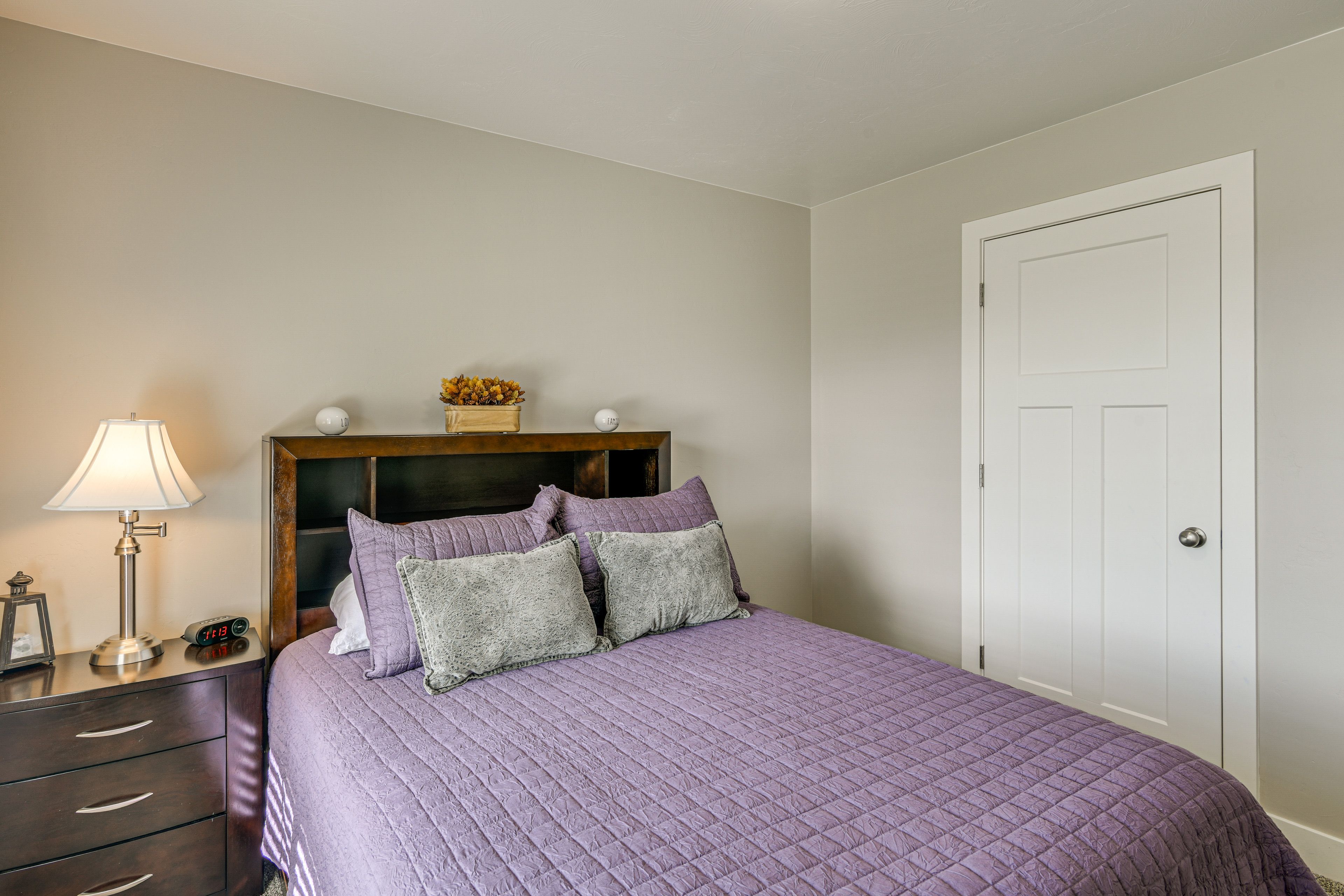 Bedroom 2 | Queen Bed | Upper Level