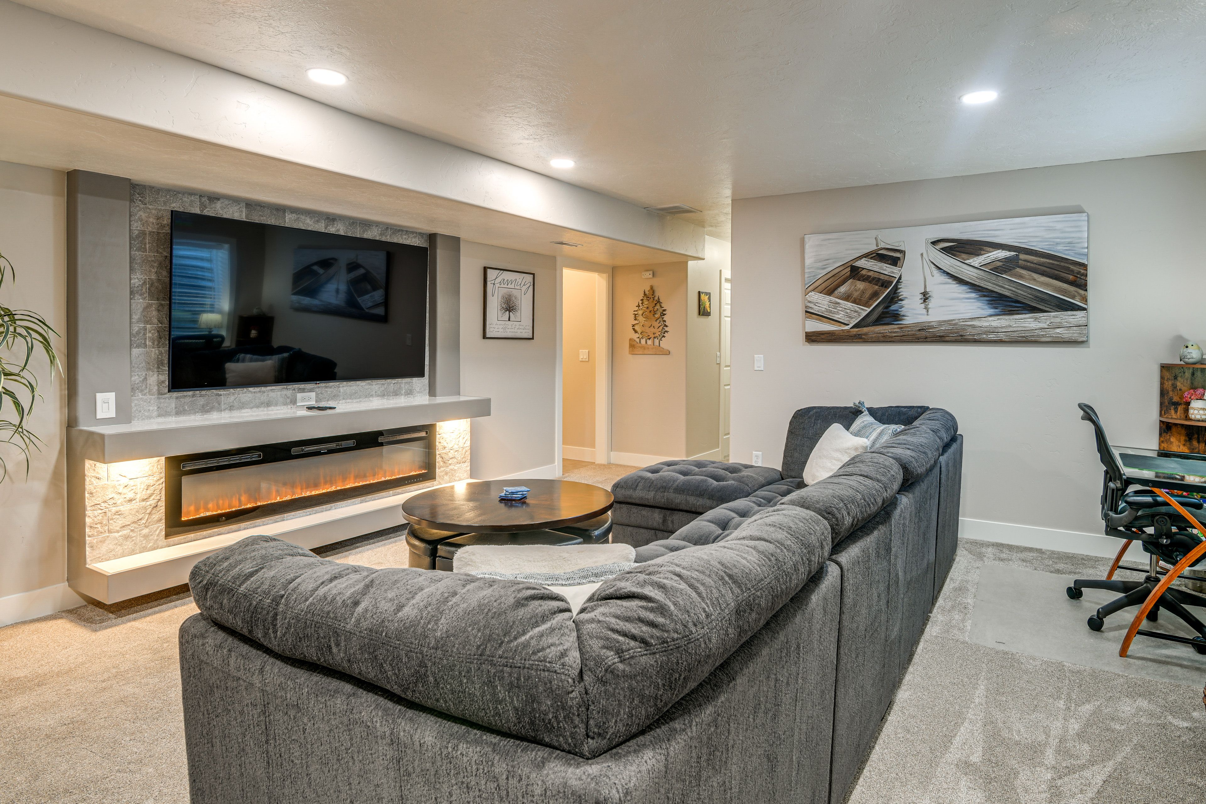 Basement Lounge | Smart TV